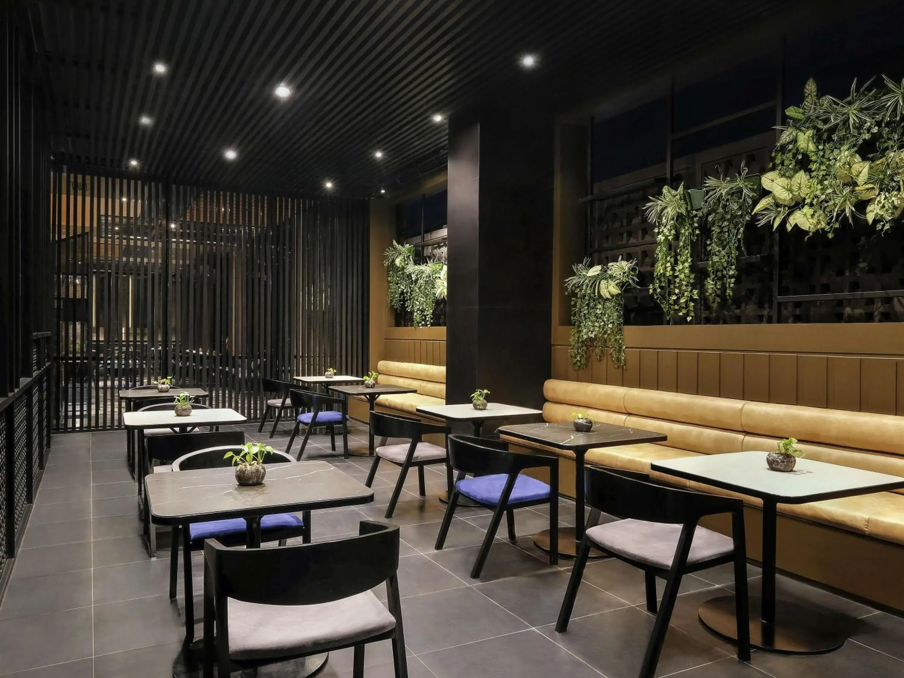 Restaurant/places to eat in ibis Surabaya Tidar Restaurant/places to eat in ibis Surabaya Tidar