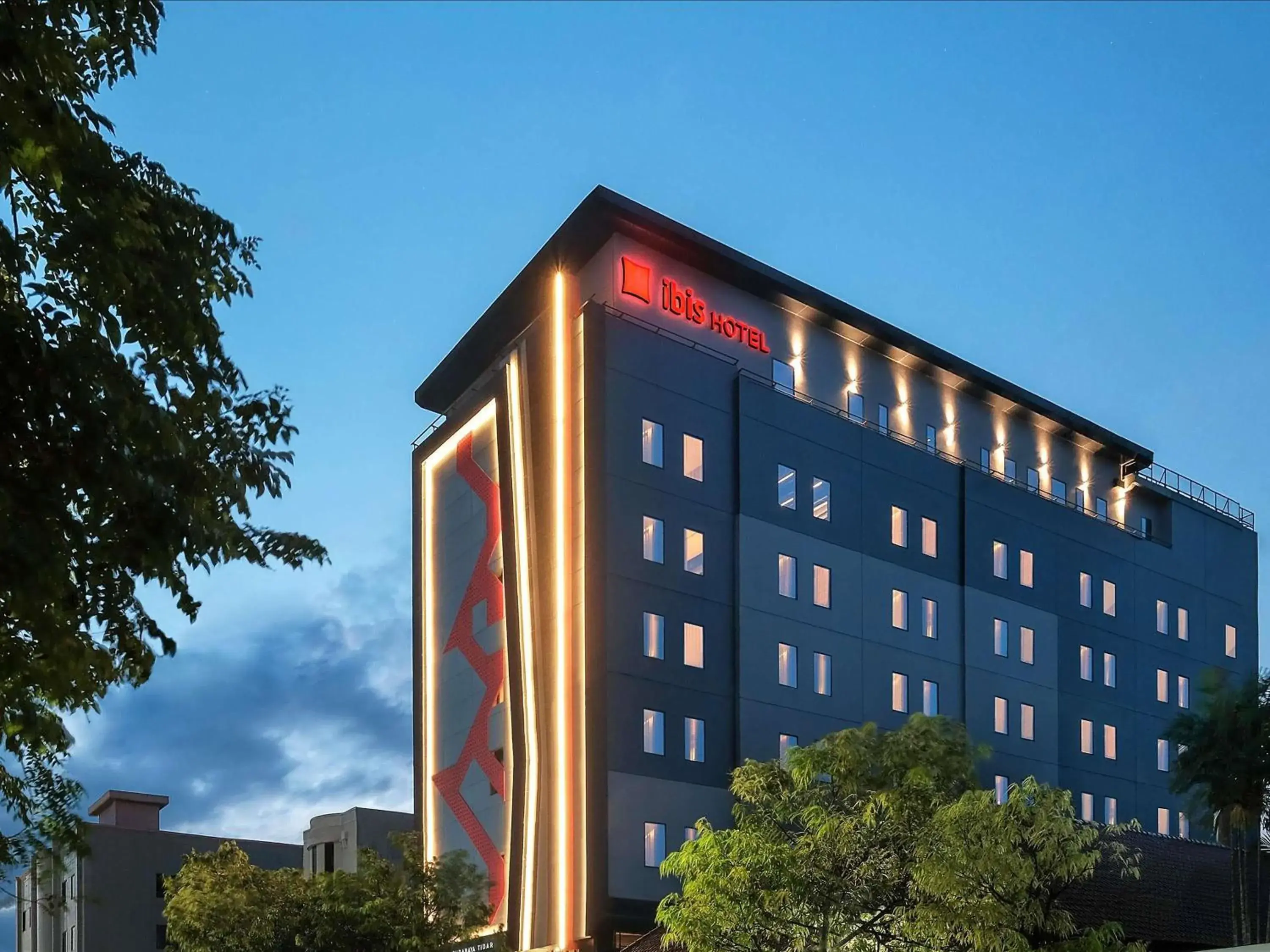 Property building in ibis Surabaya Tidar Property building in ibis Surabaya Tidar