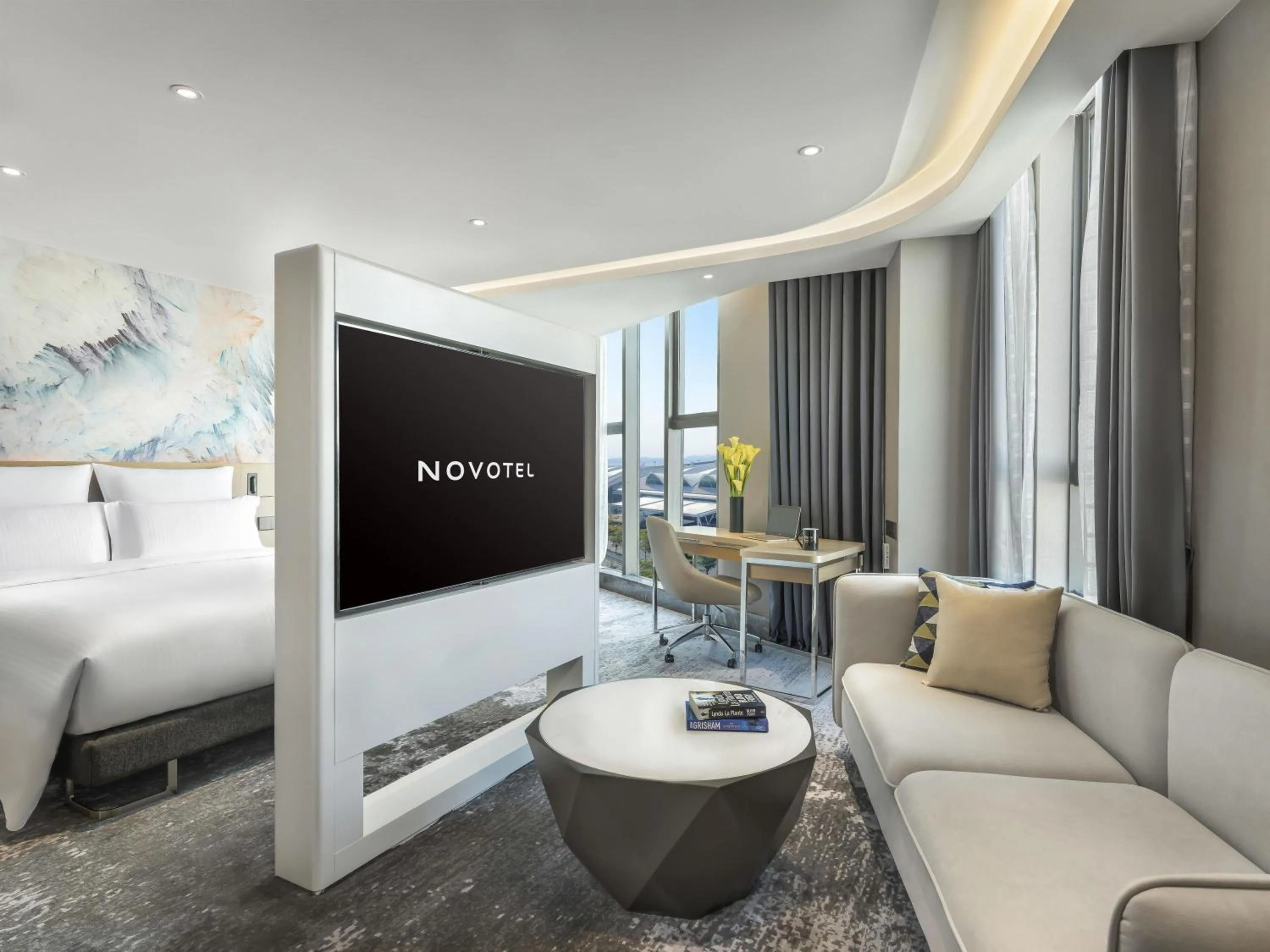 Bedroom in Novotel Guangzhou Baiyun Airport - Canton Fair Free Shuttle Bus & Official Registration Agency