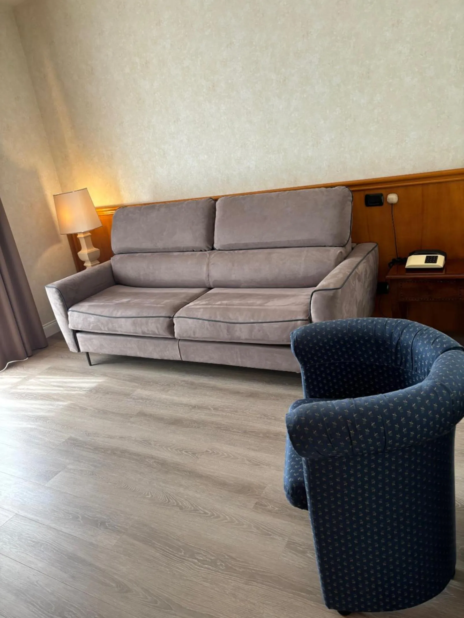 Seating area in Perugia Plaza Hotel