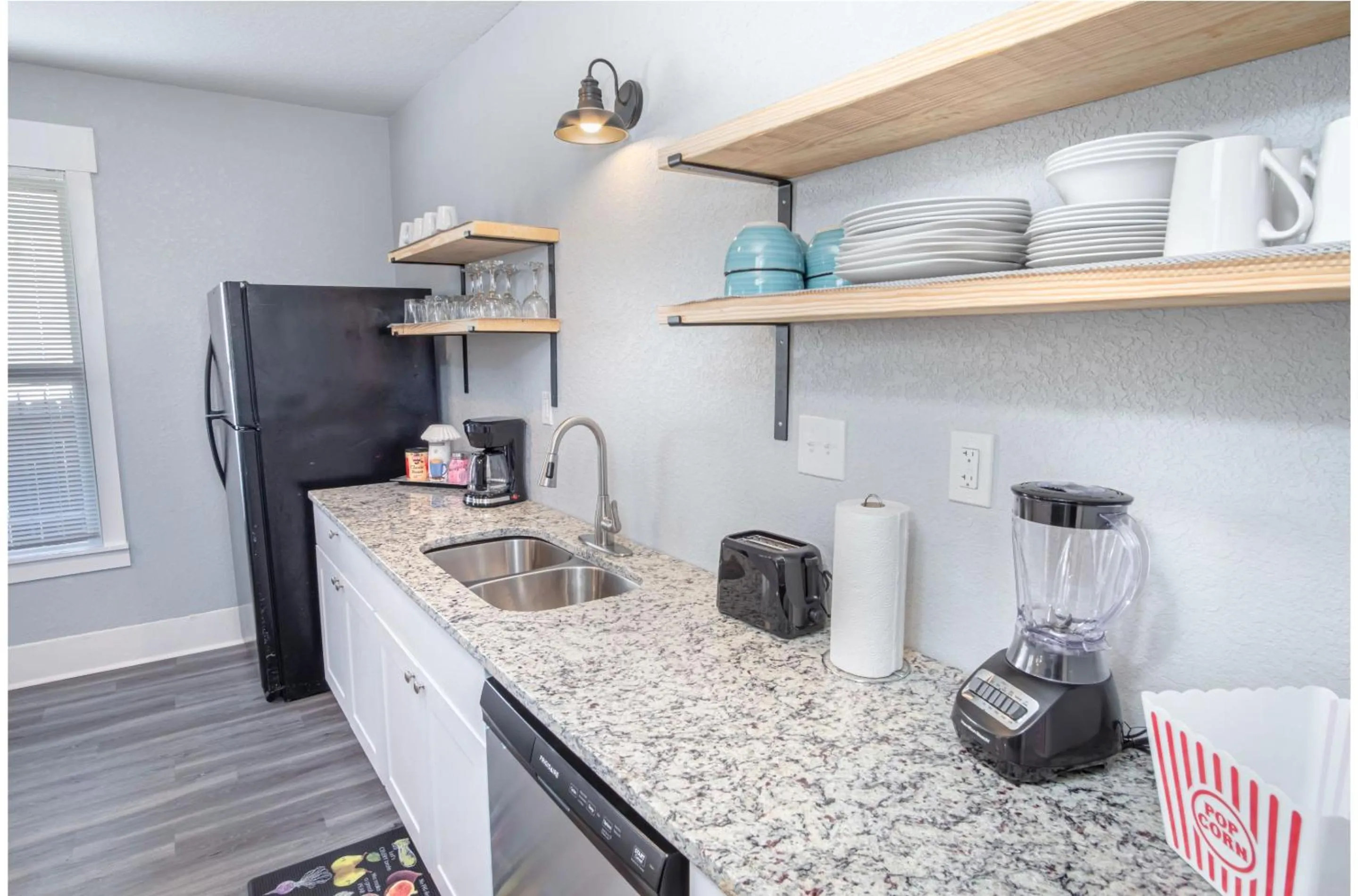 Kitchen or kitchenette in Wonderful 3 BR 2 BA Near Downtown