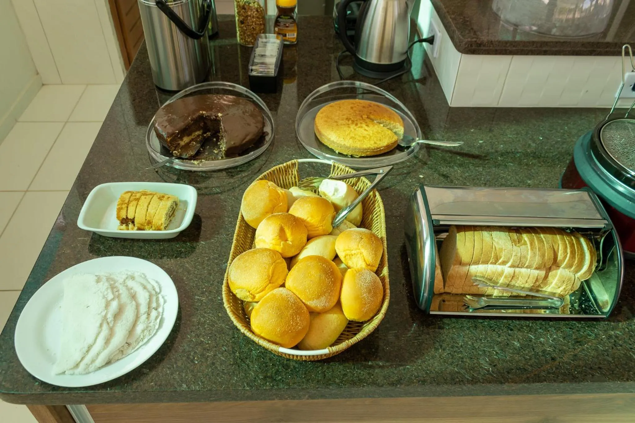 Food in Paraiso Barra Hotel