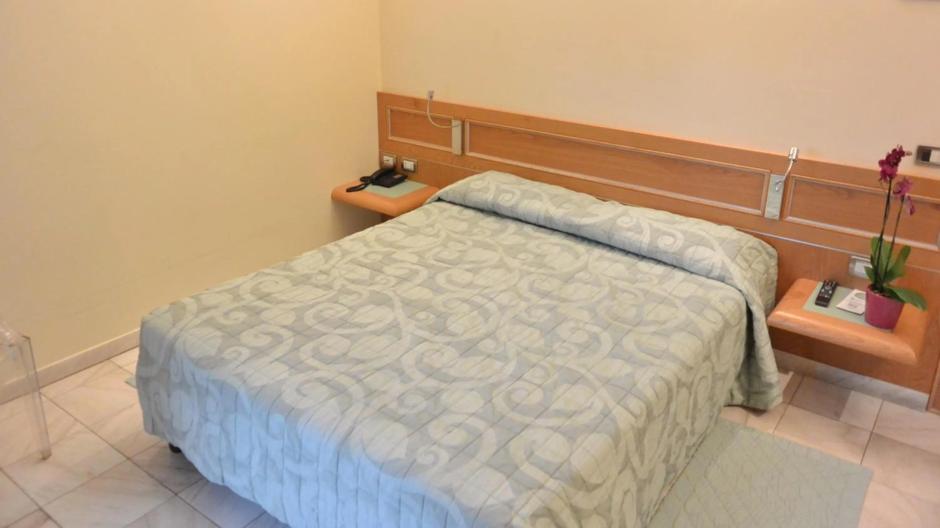 Bed in Hotel Sempione