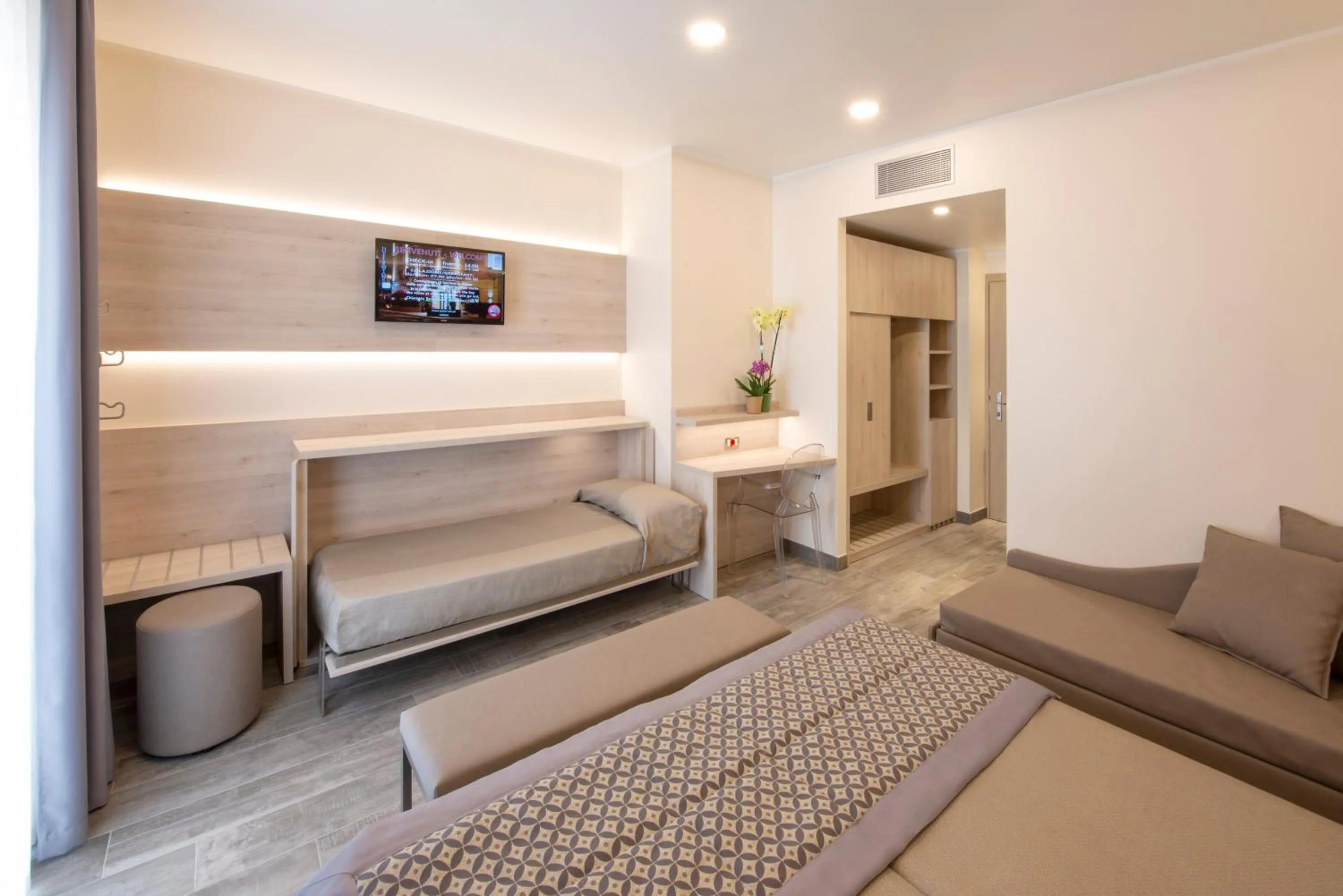 Bedroom, Bed in Hotel Sempione