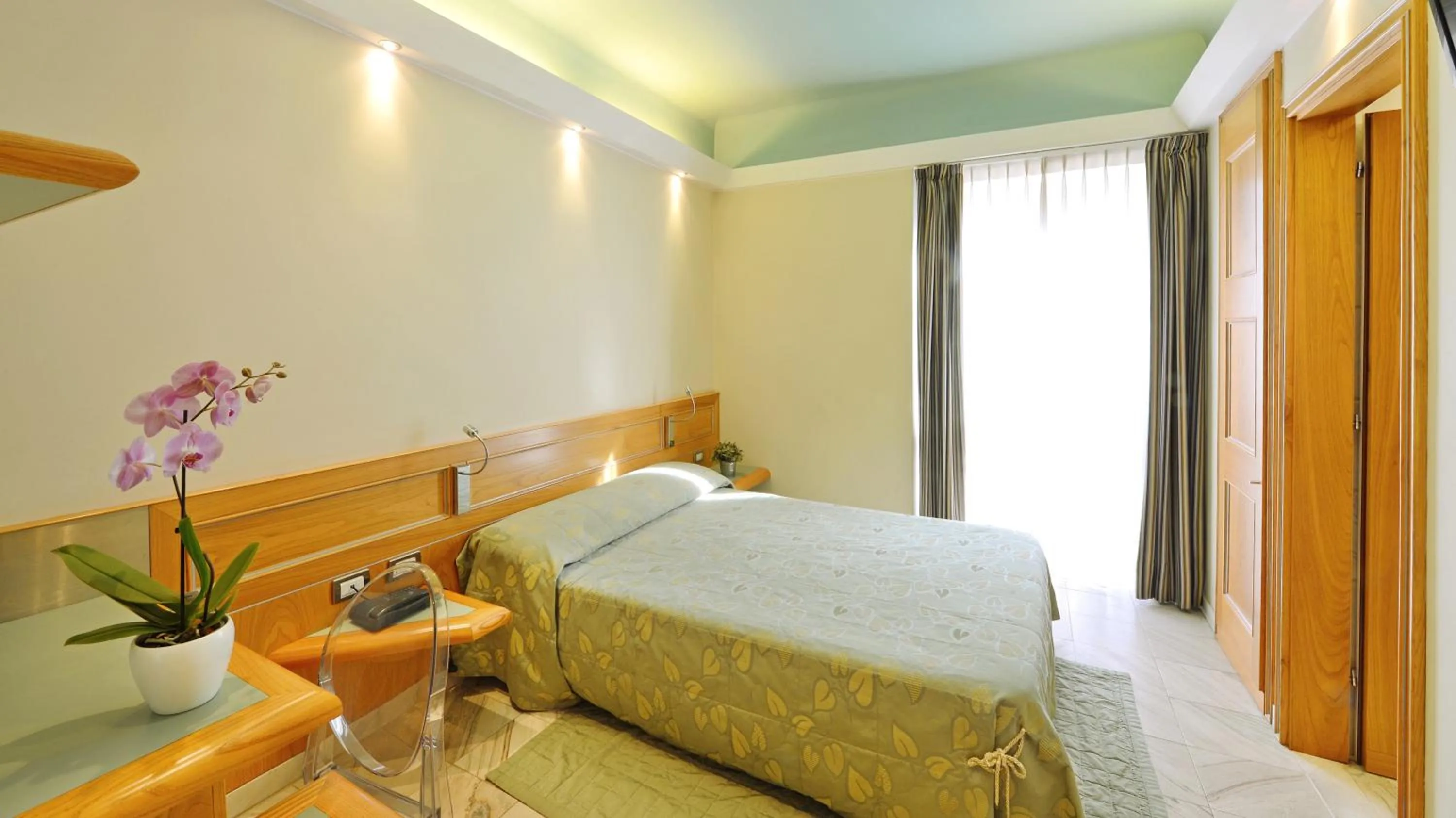 Photo of the whole room, Bed in Hotel Sempione