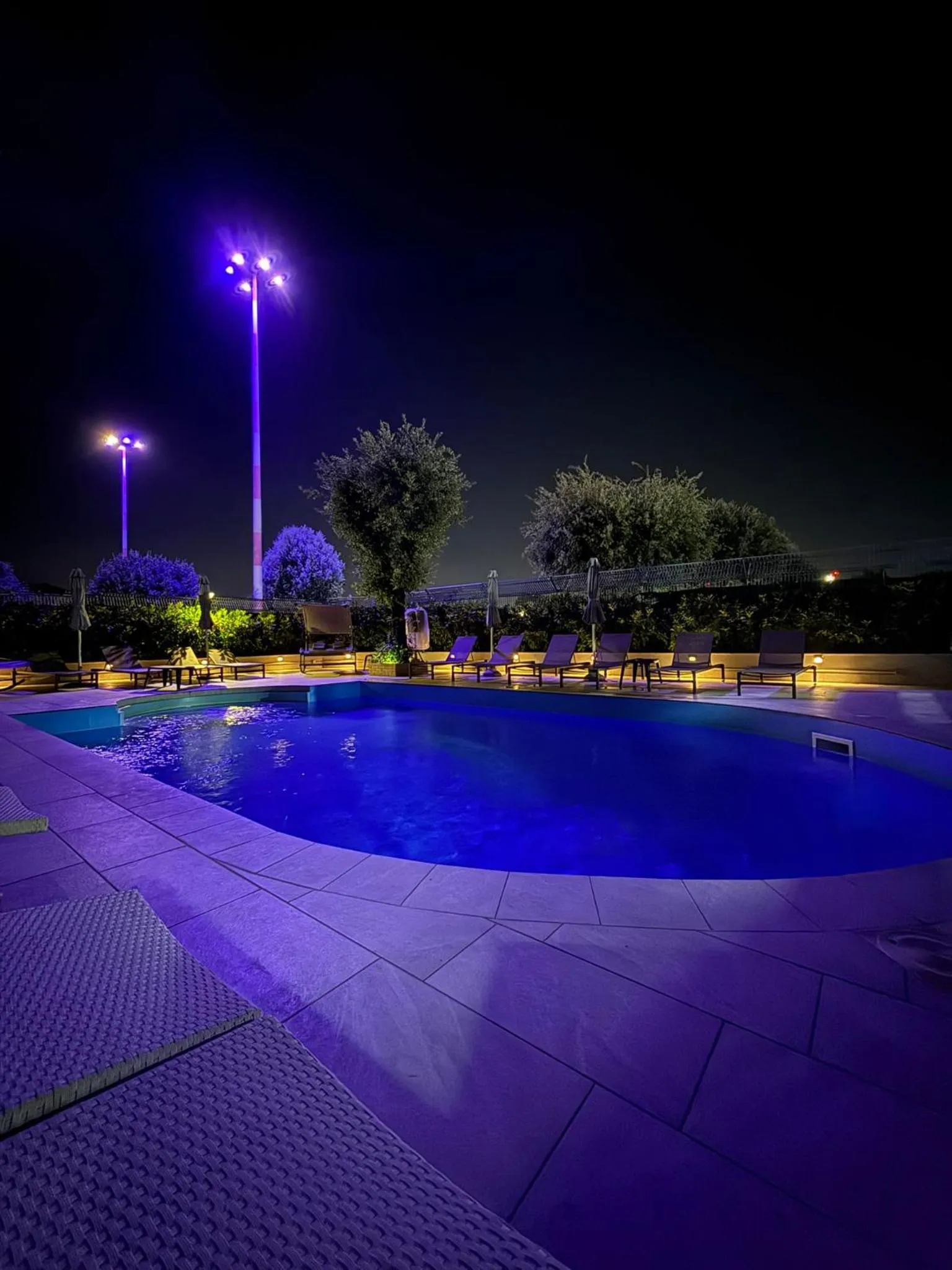 Swimming pool in Capodichino International Hotel