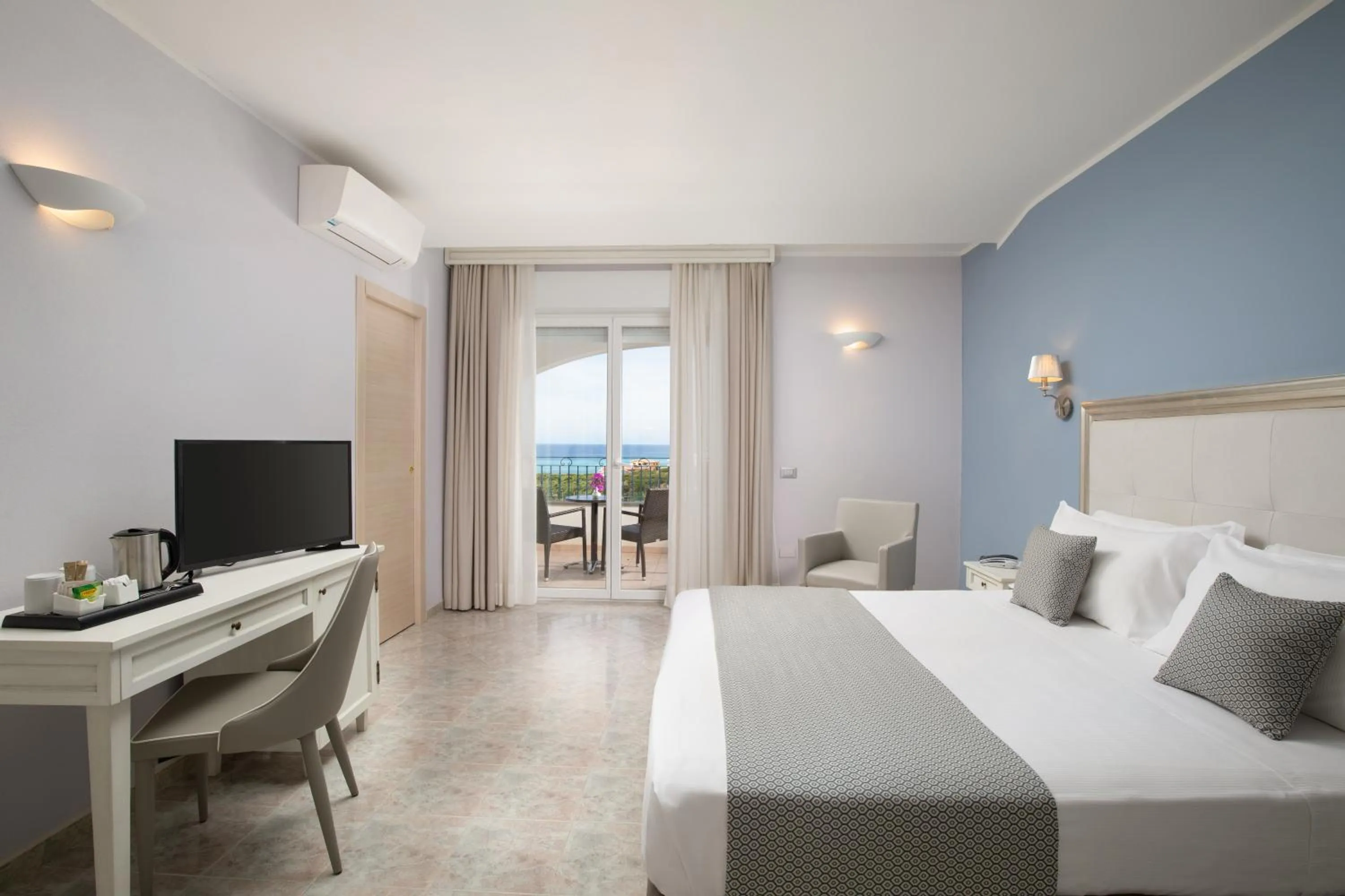 Bedroom, Bed in Hotel Rosa dei Venti