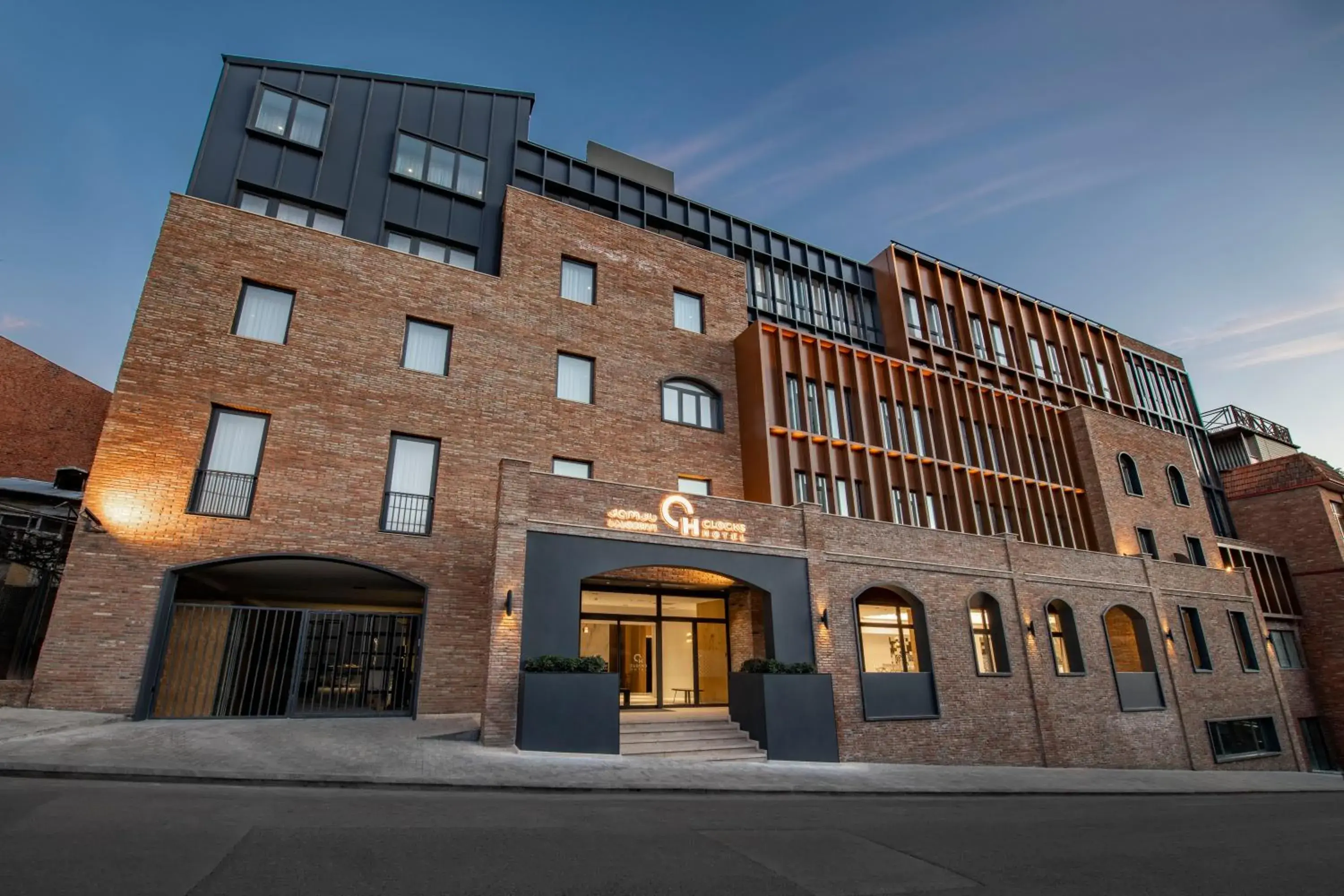 Property building in Clocks Hotel Tbilisi Property building in Clocks Hotel Tbilisi