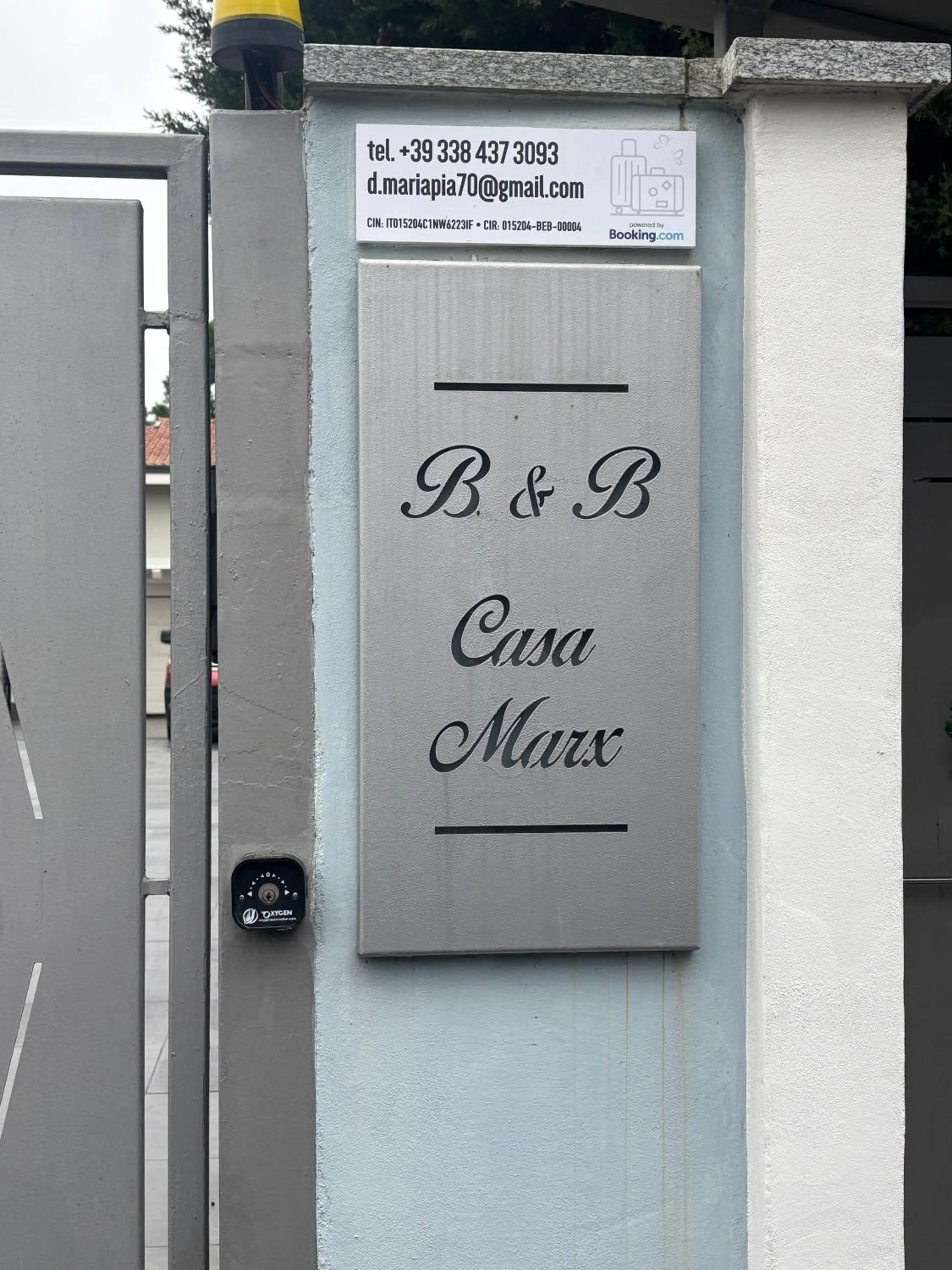 Property logo or sign in Casa Marx