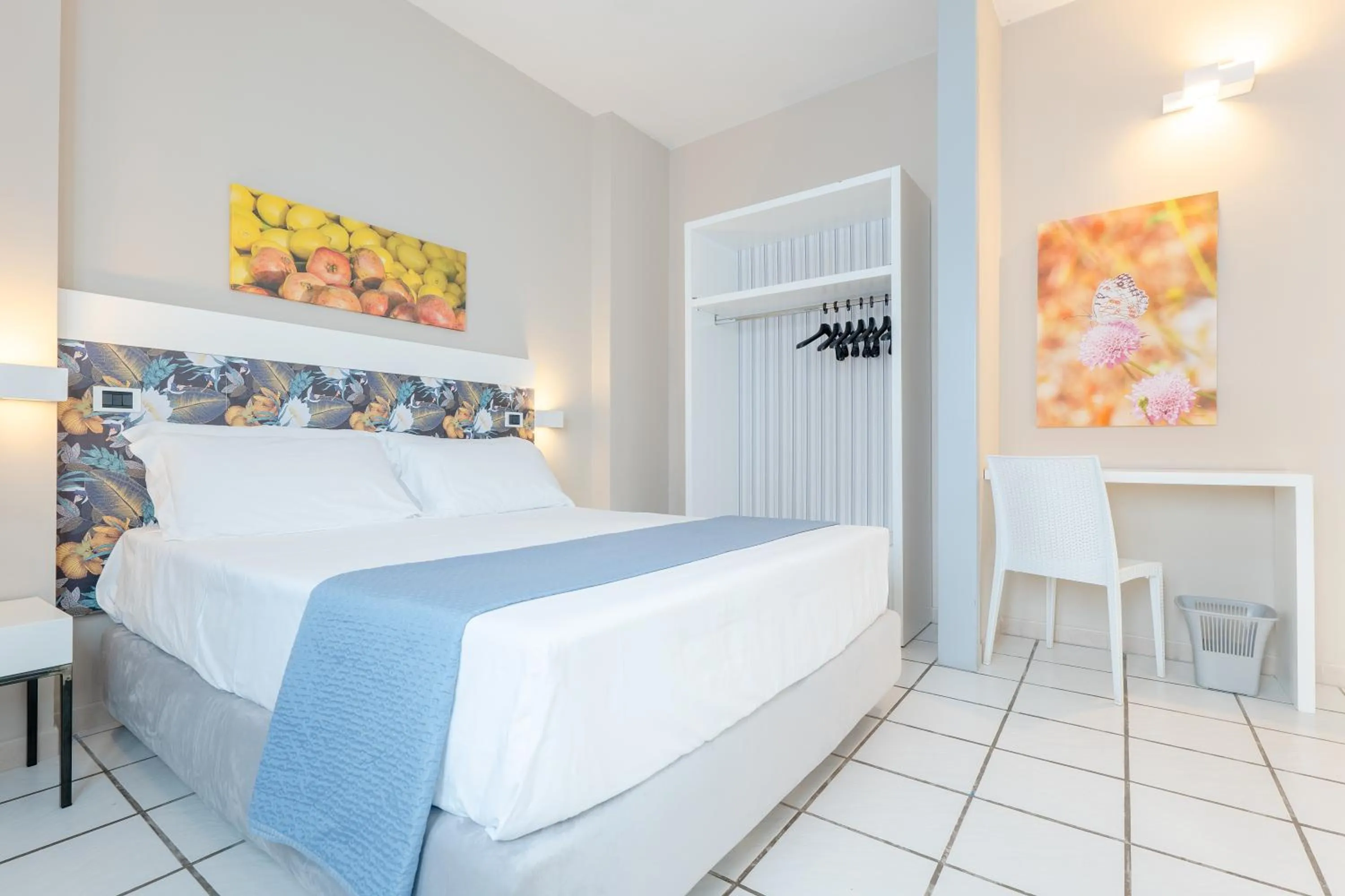 Bed in Hotel Lo Scoglio