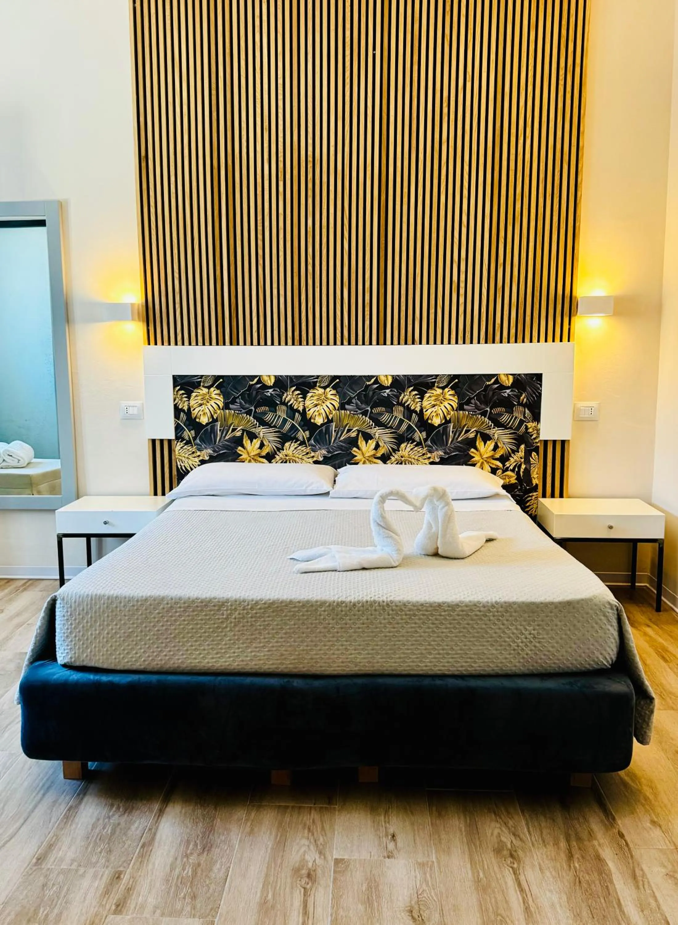 Bed in Hotel Lo Scoglio