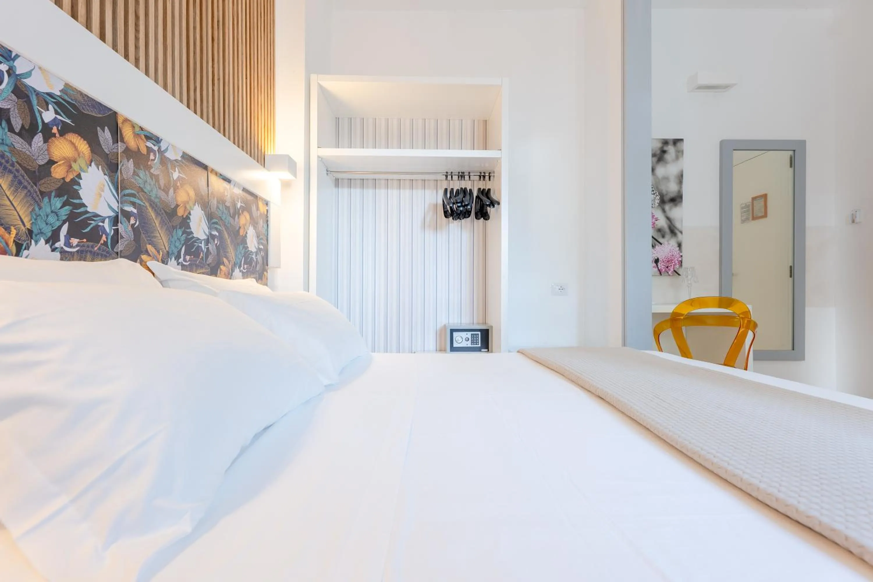 Bed in Hotel Lo Scoglio