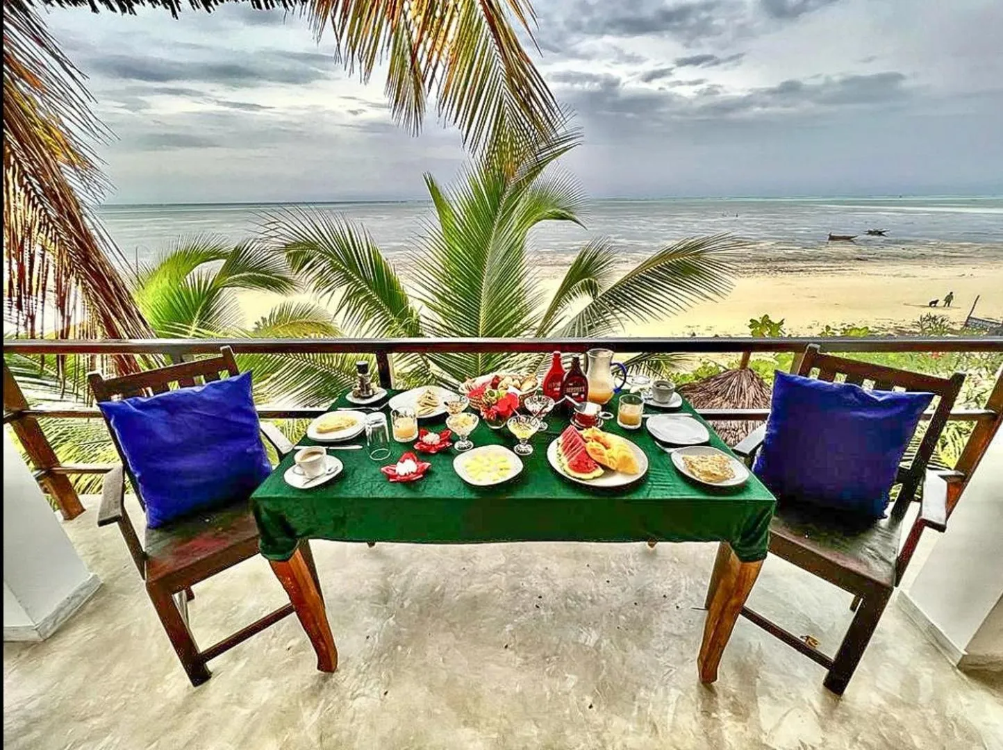 Food and drinks in Villa Malaika