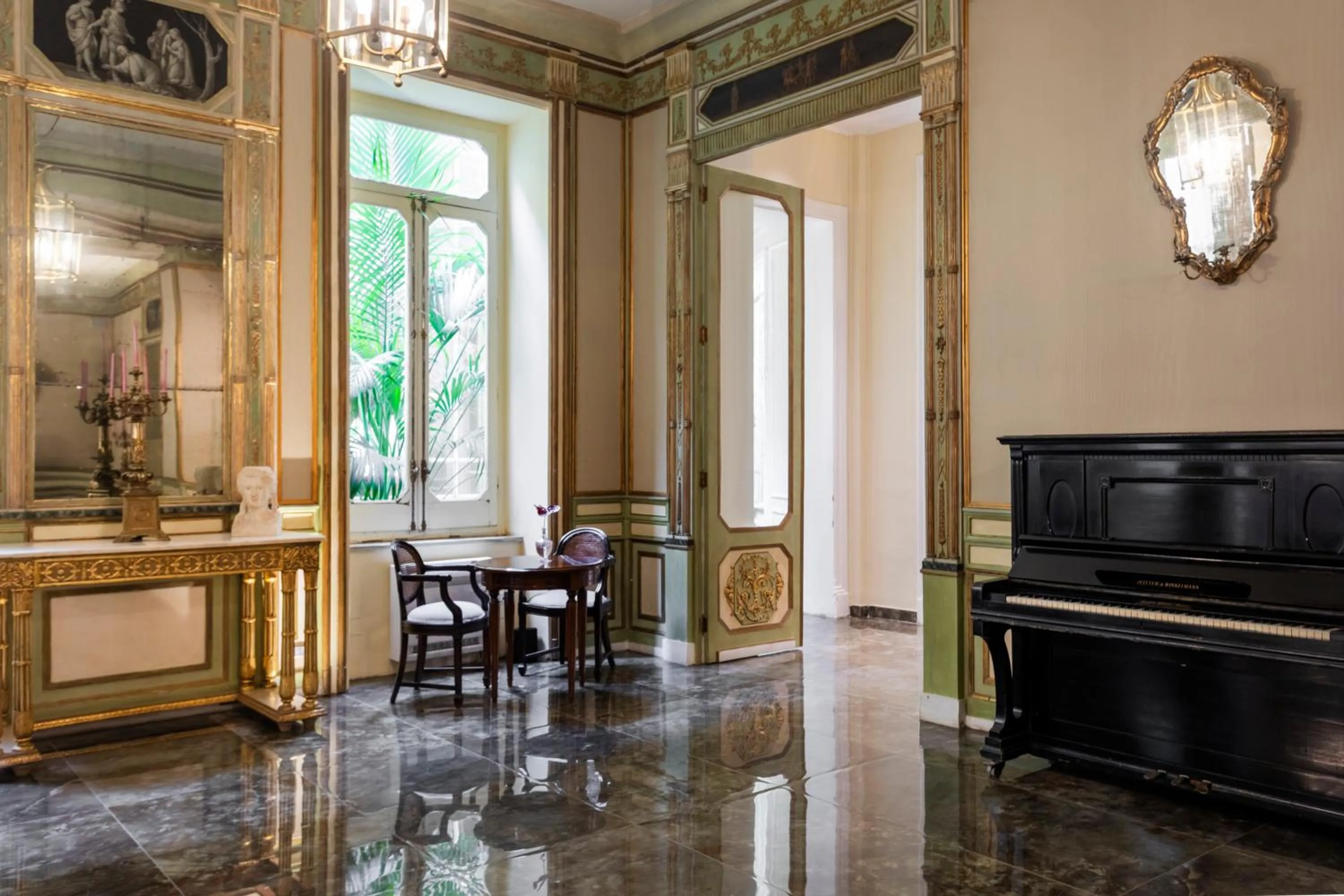 Lounge or bar in Grand Hotel Et Des Palmes