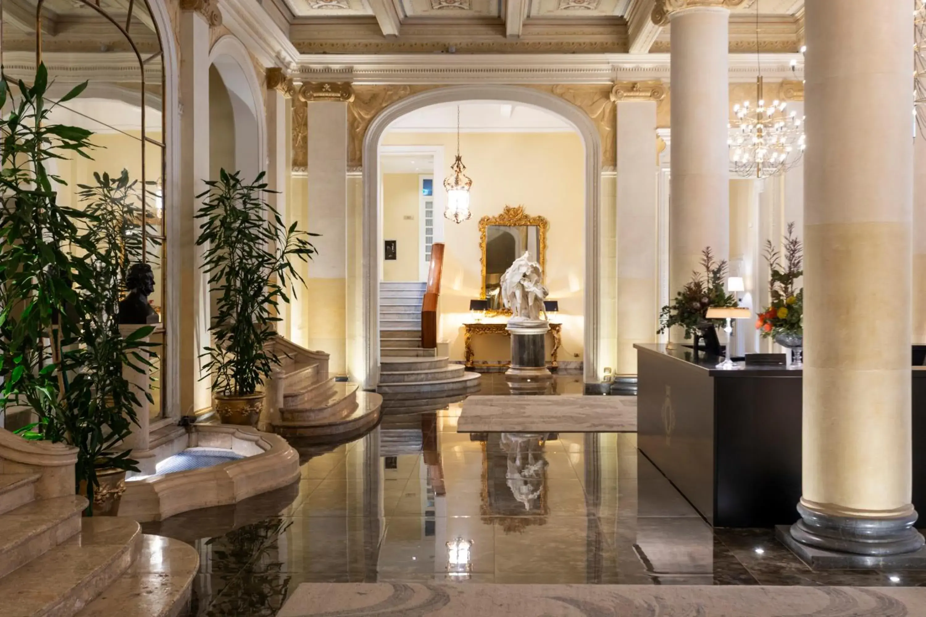 Lobby or reception in Grand Hotel Et Des Palmes Lobby or reception in Grand Hotel Et Des Palmes