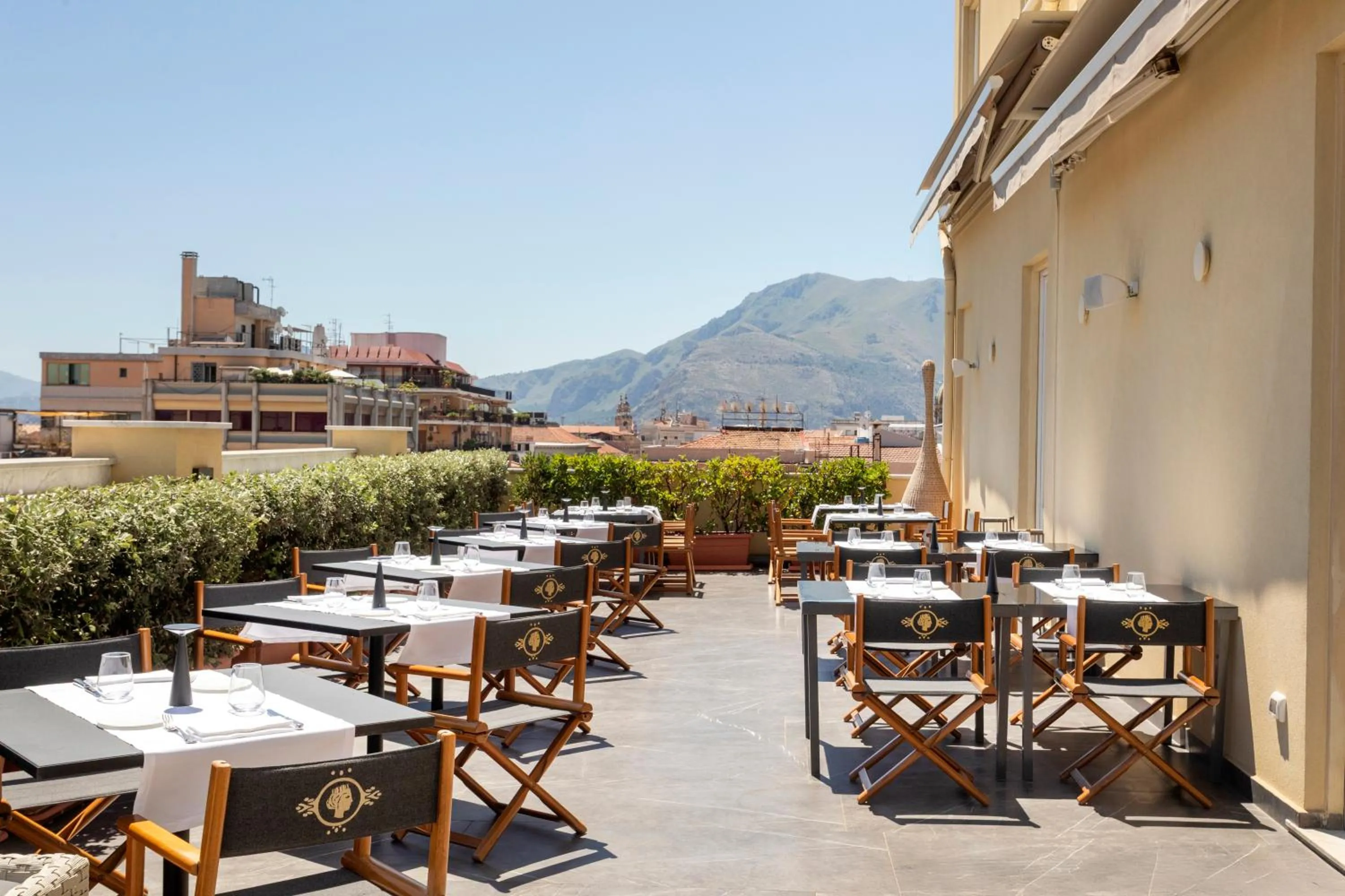 Restaurant/places to eat in Grand Hotel Et Des Palmes