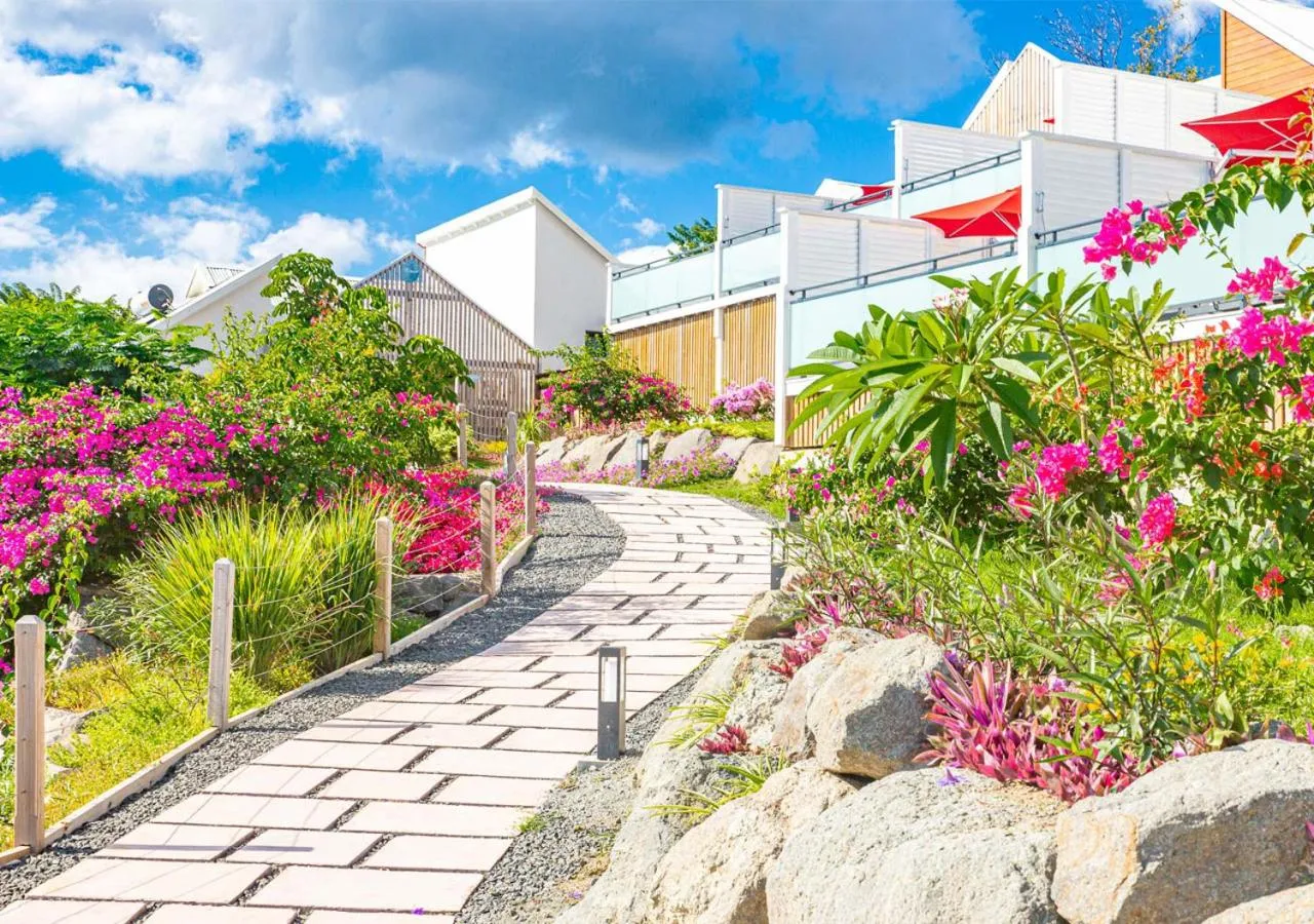 LES GALETS ROUGES LODGES & SPA