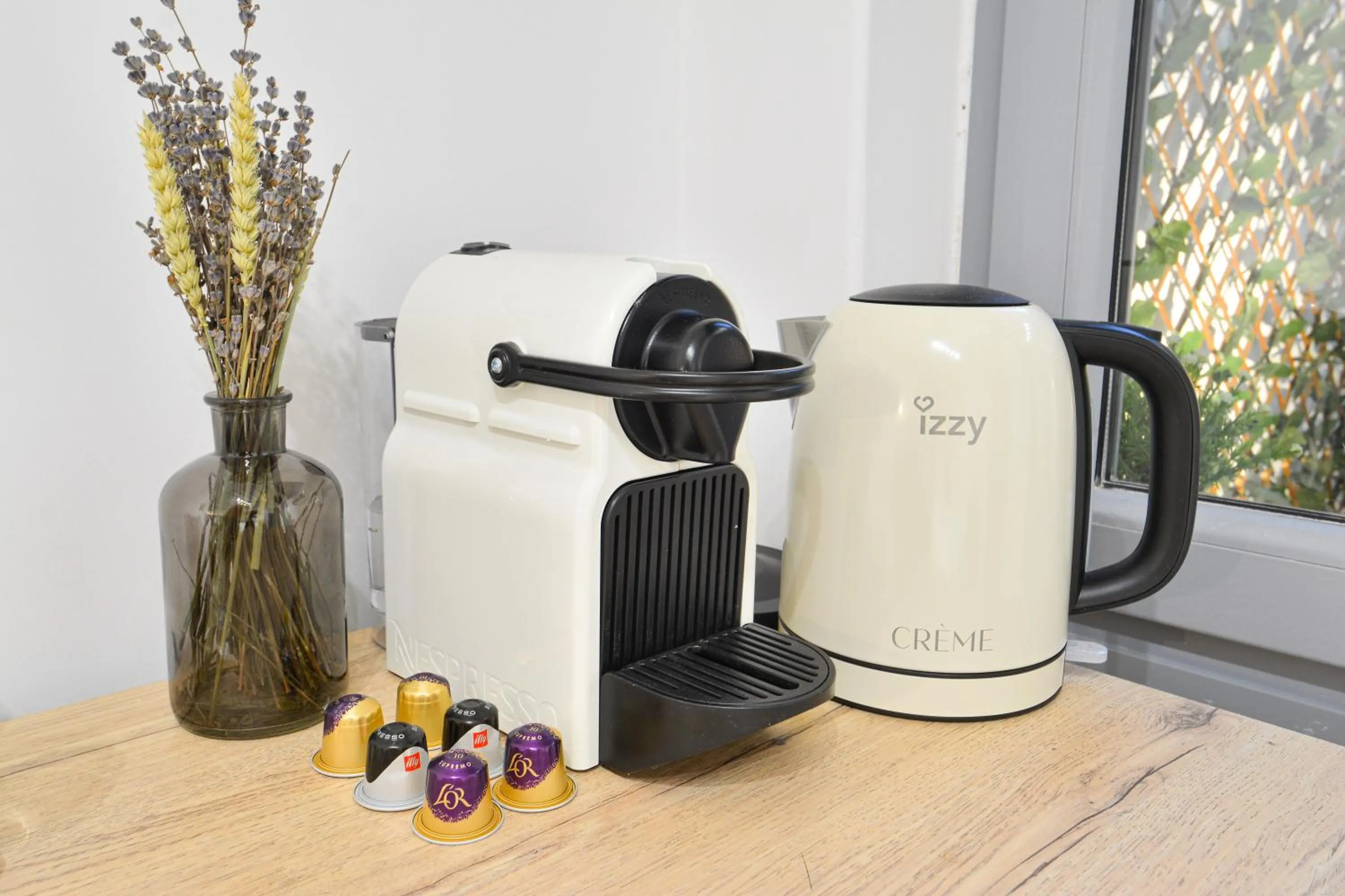 Coffee/tea facilities in Oikia Suites Mykonos