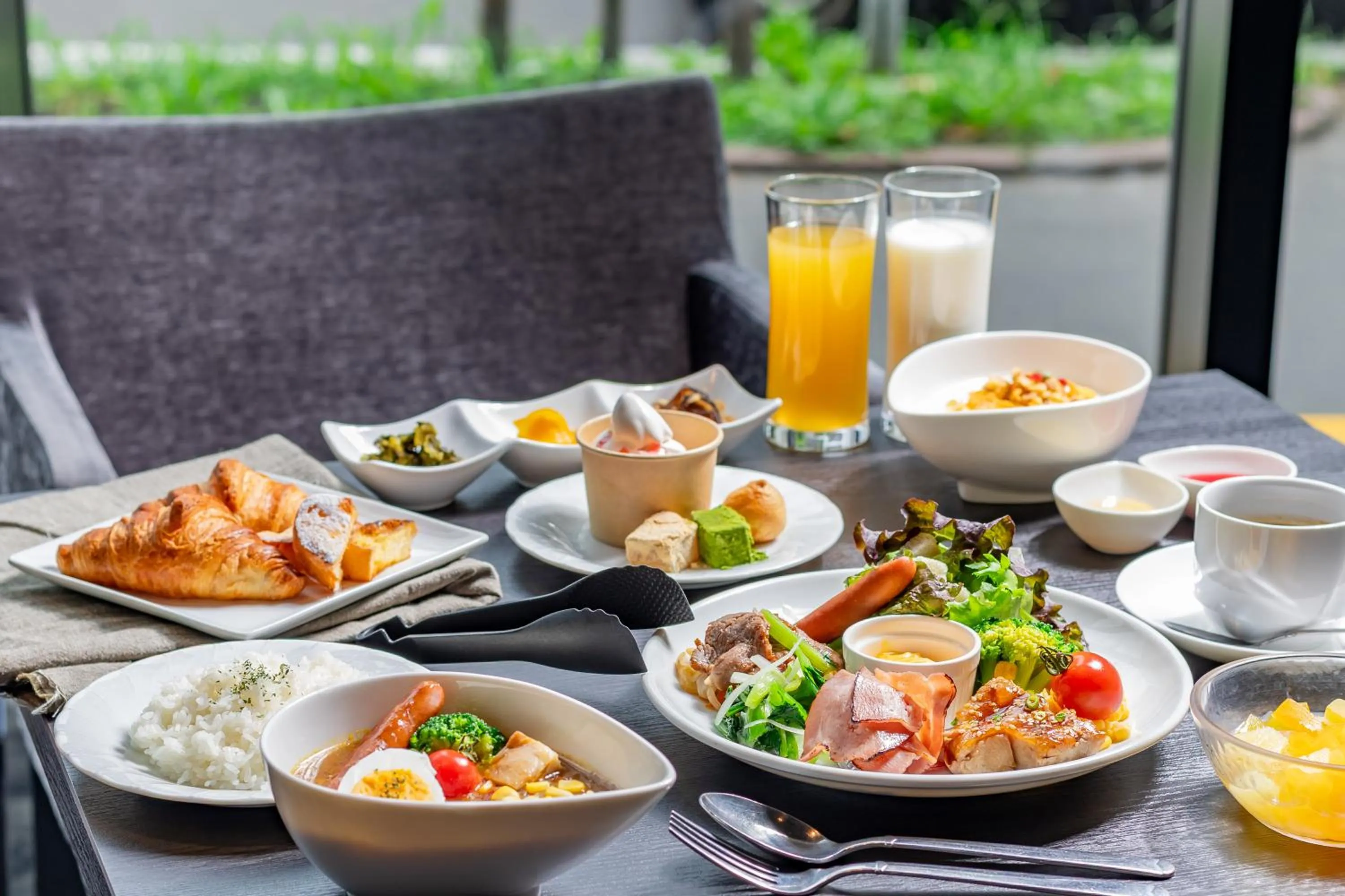 Restaurant/places to eat in Wyndham Garden Sapporo Odori