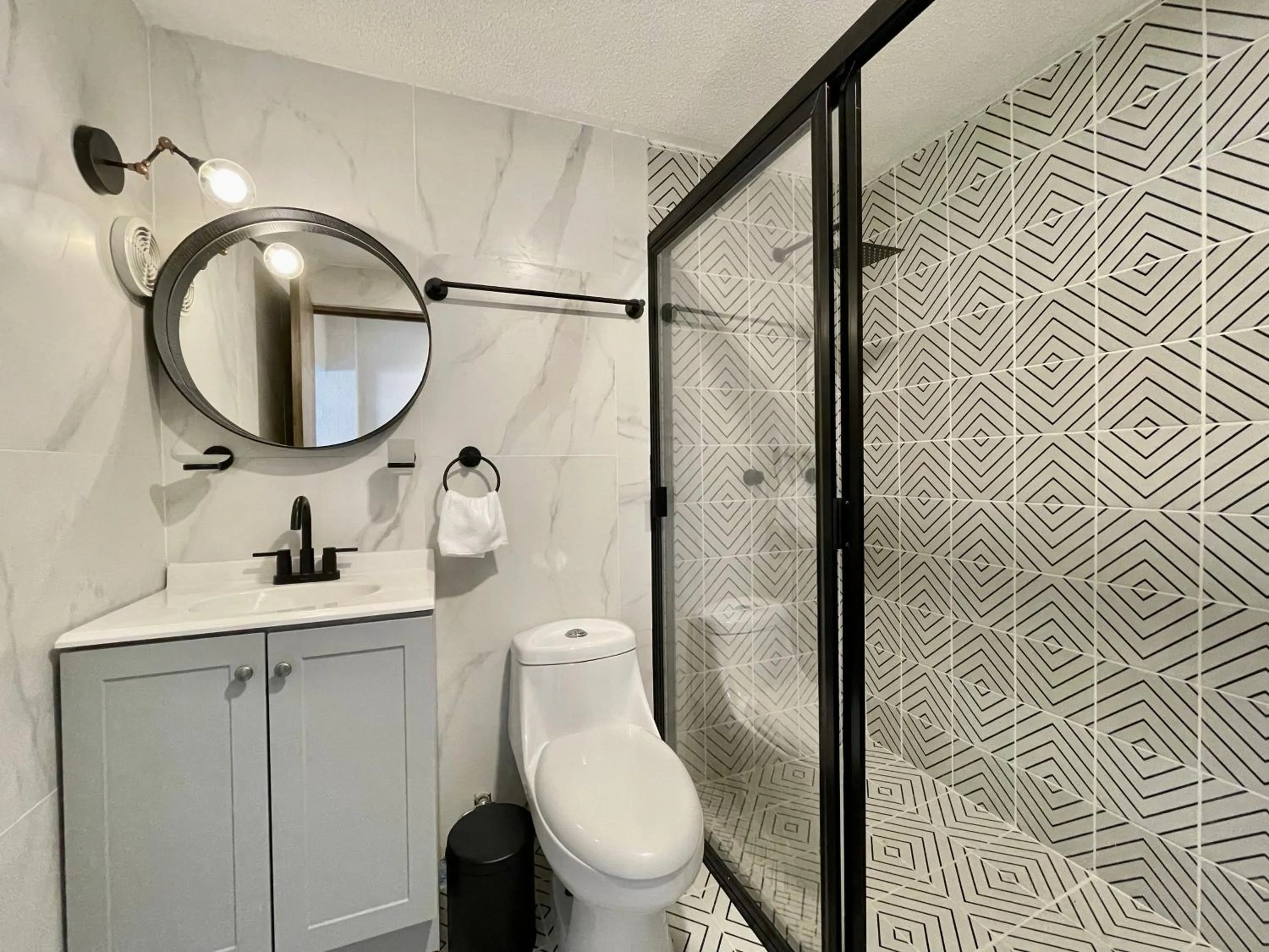 Bathroom in Estacion Alameda Downtown