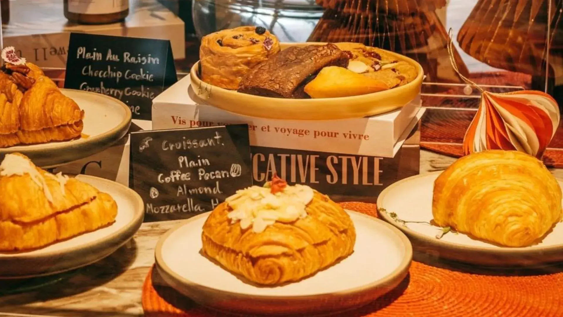 Food and drinks in Gardina Asoke Hotel & Residence Food and drinks in Gardina Asoke Hotel & Residence