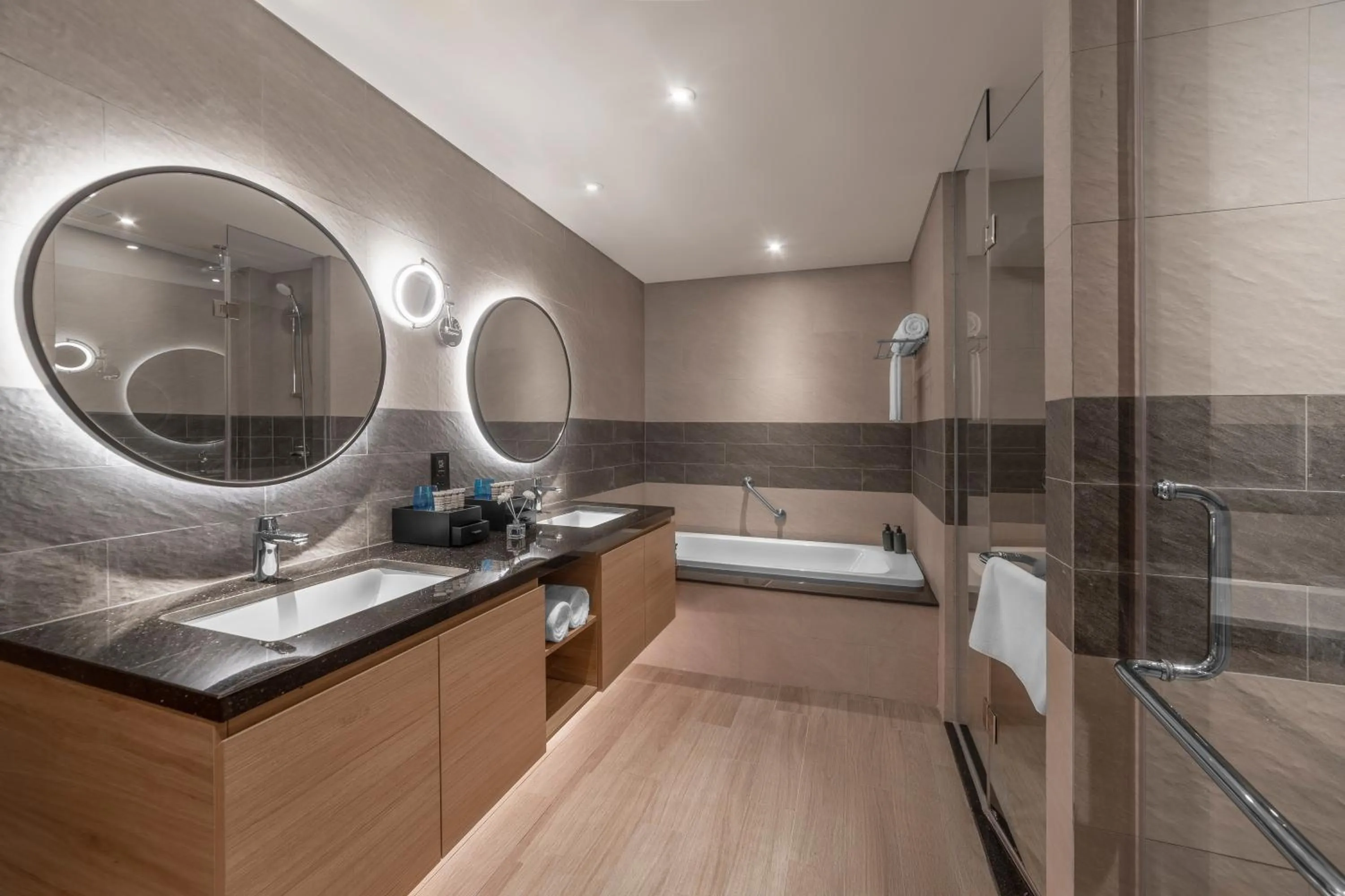 Shower in Citadines Marina Halong