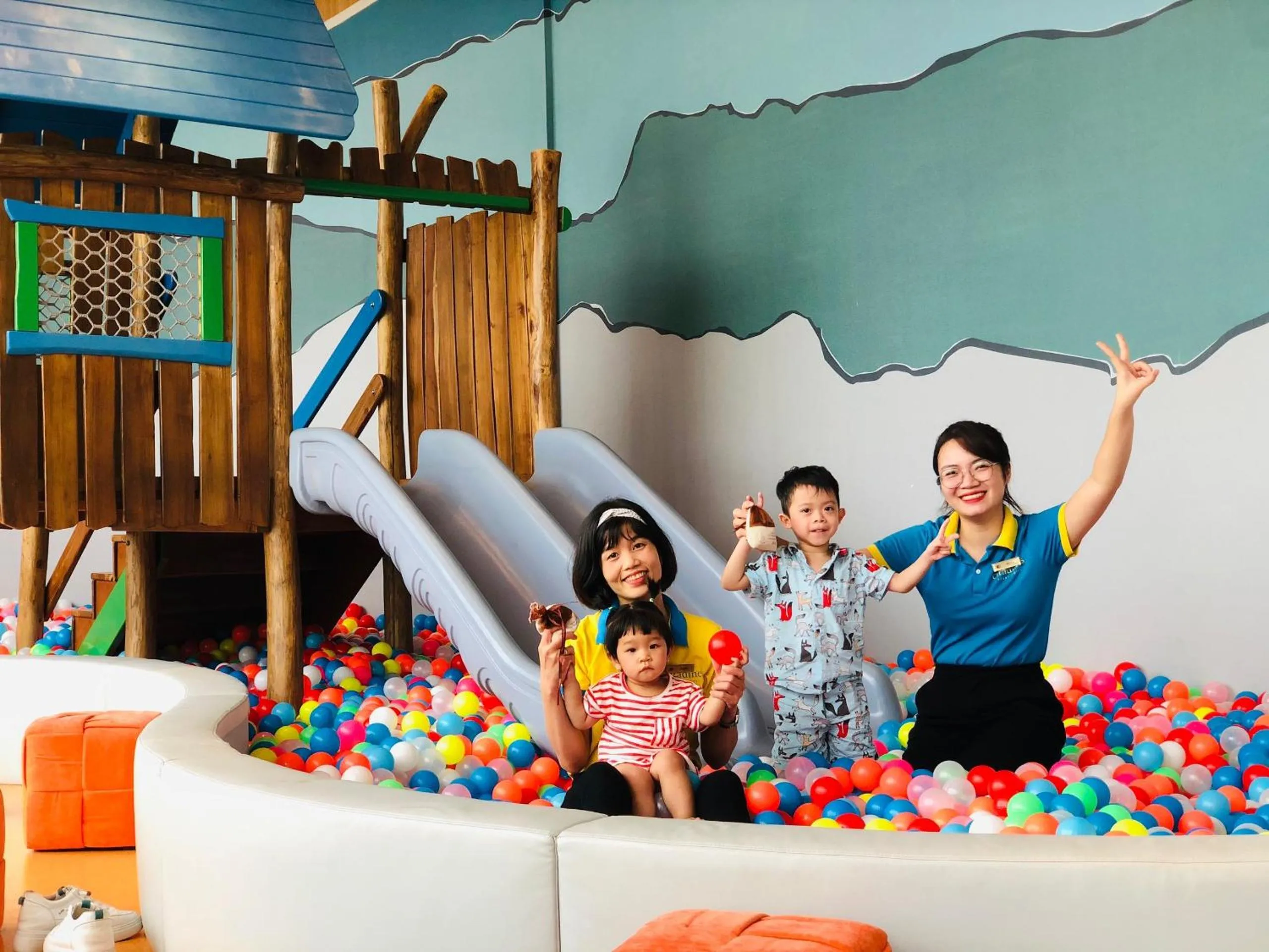Kids's club in Citadines Marina Halong
