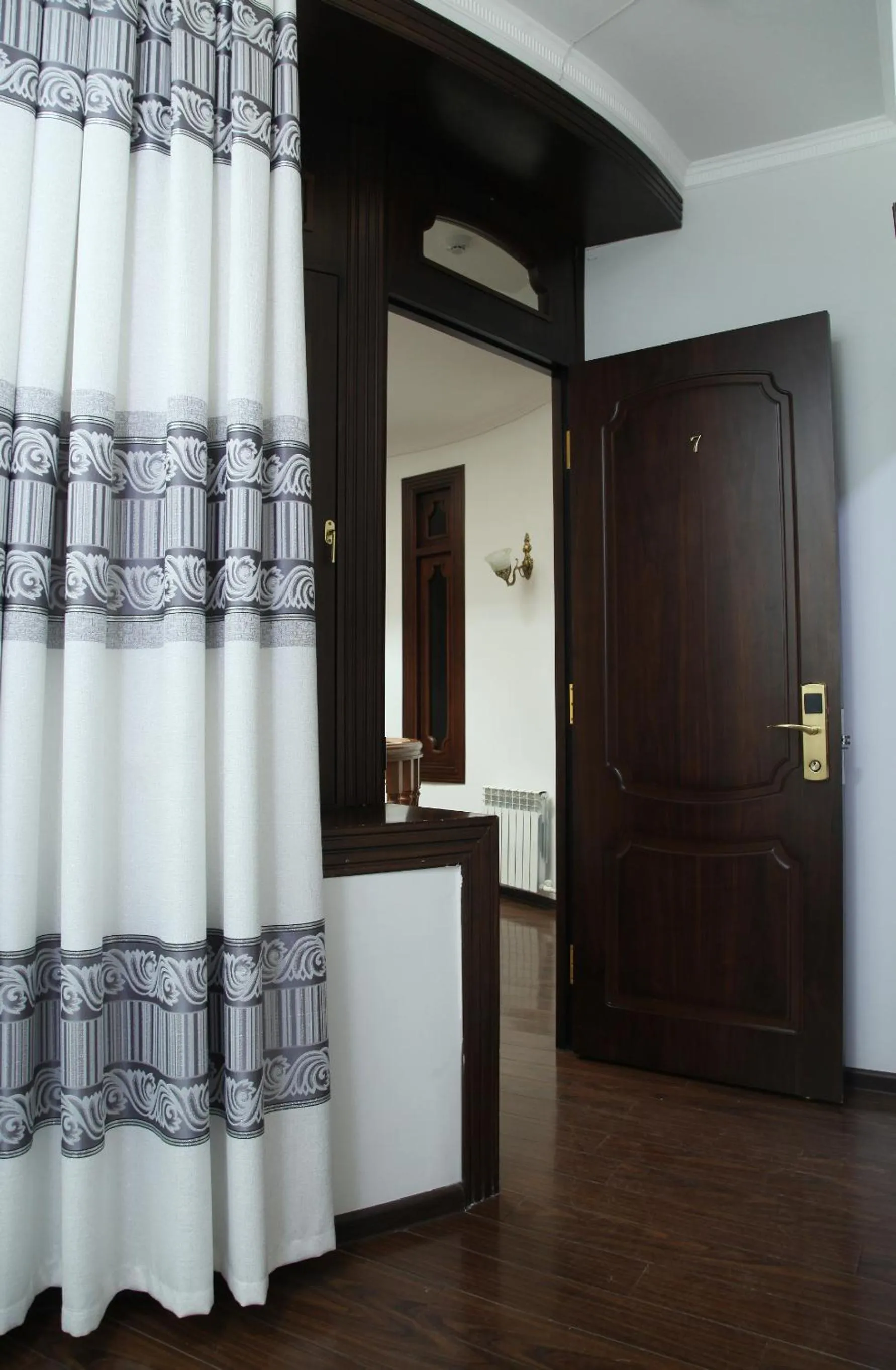 Photo of the whole room in Atlas