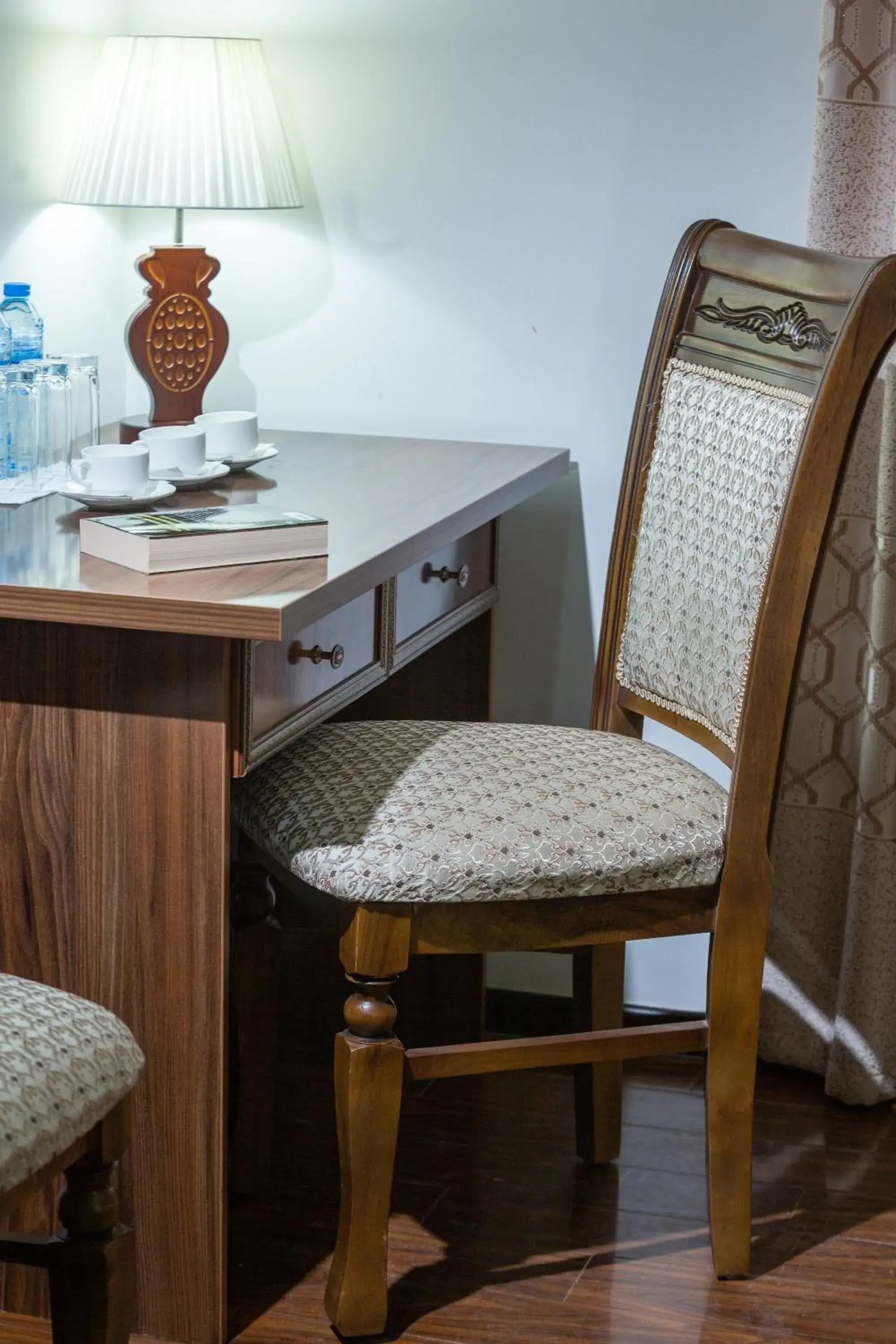 Photo of the whole room in Atlas Photo of the whole room in Atlas