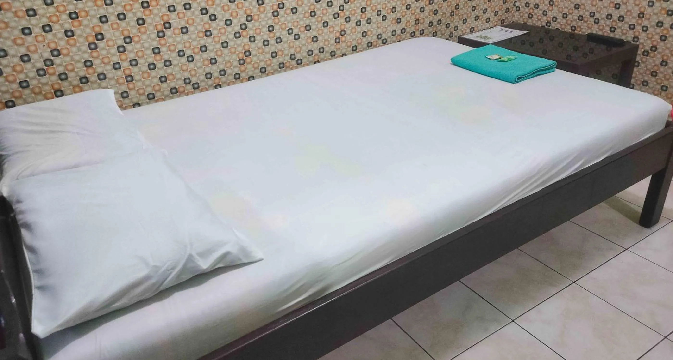 Bedroom, Bed in Bayu Murti Inn Kaliurang Yogyakarta RedPartner