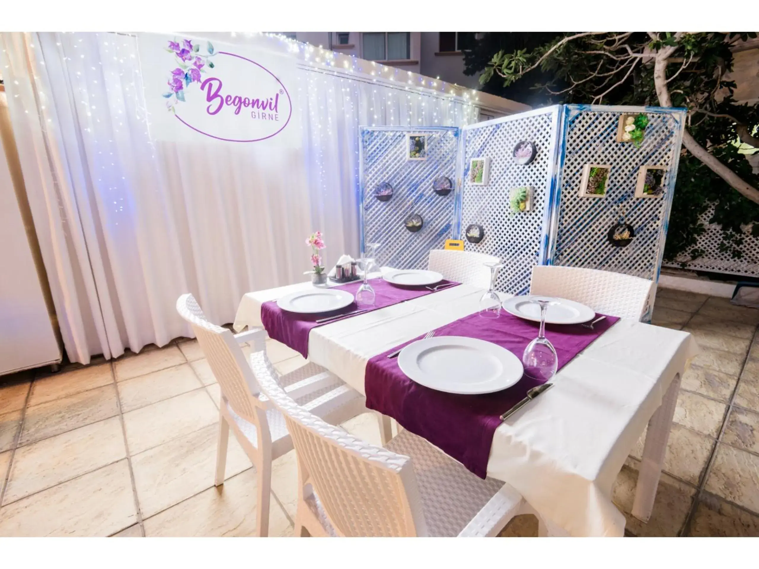 Living room in Sammy's Hotel Living room in Sammy's Hotel