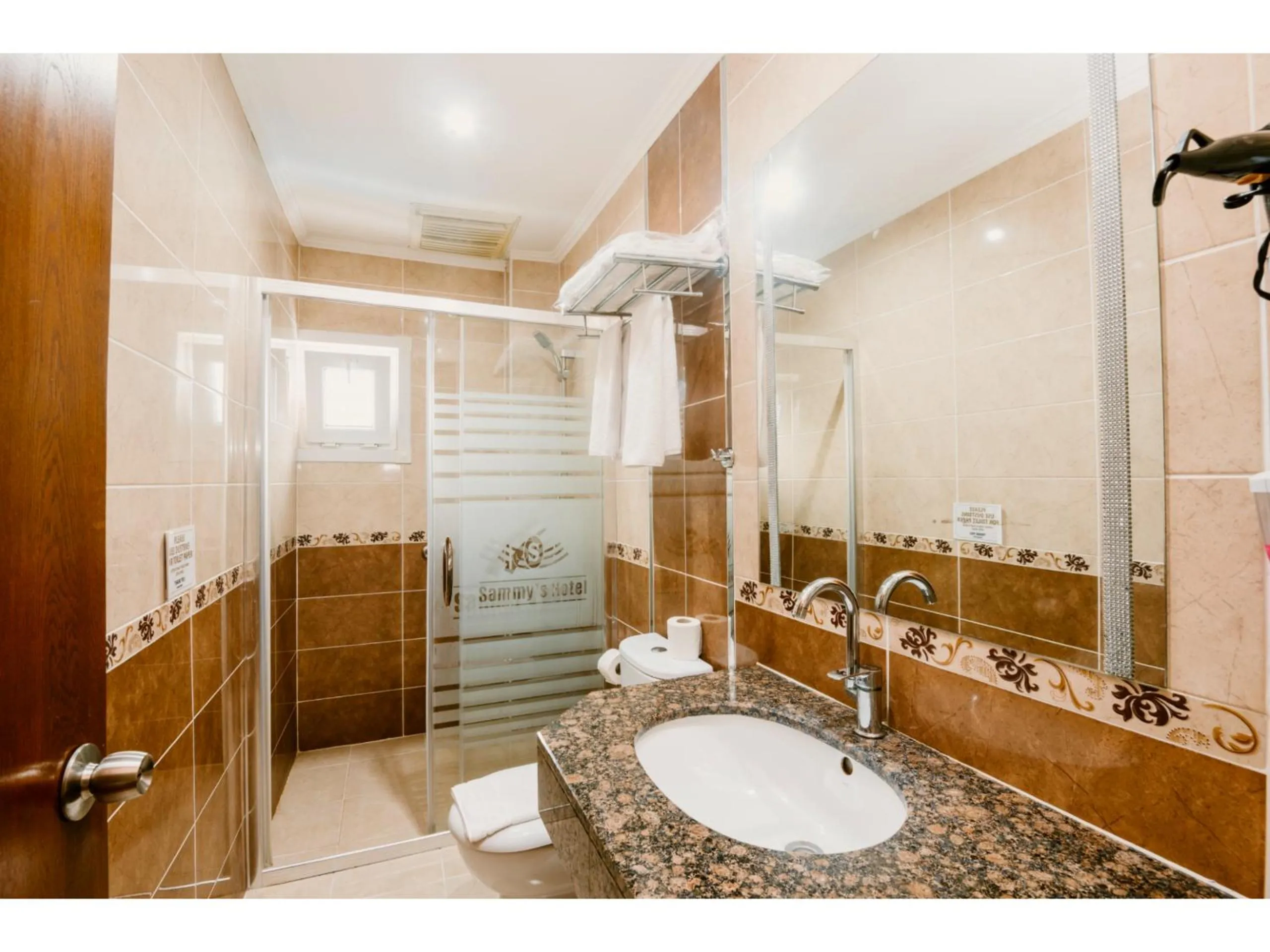 Shower in Sammy's Hotel