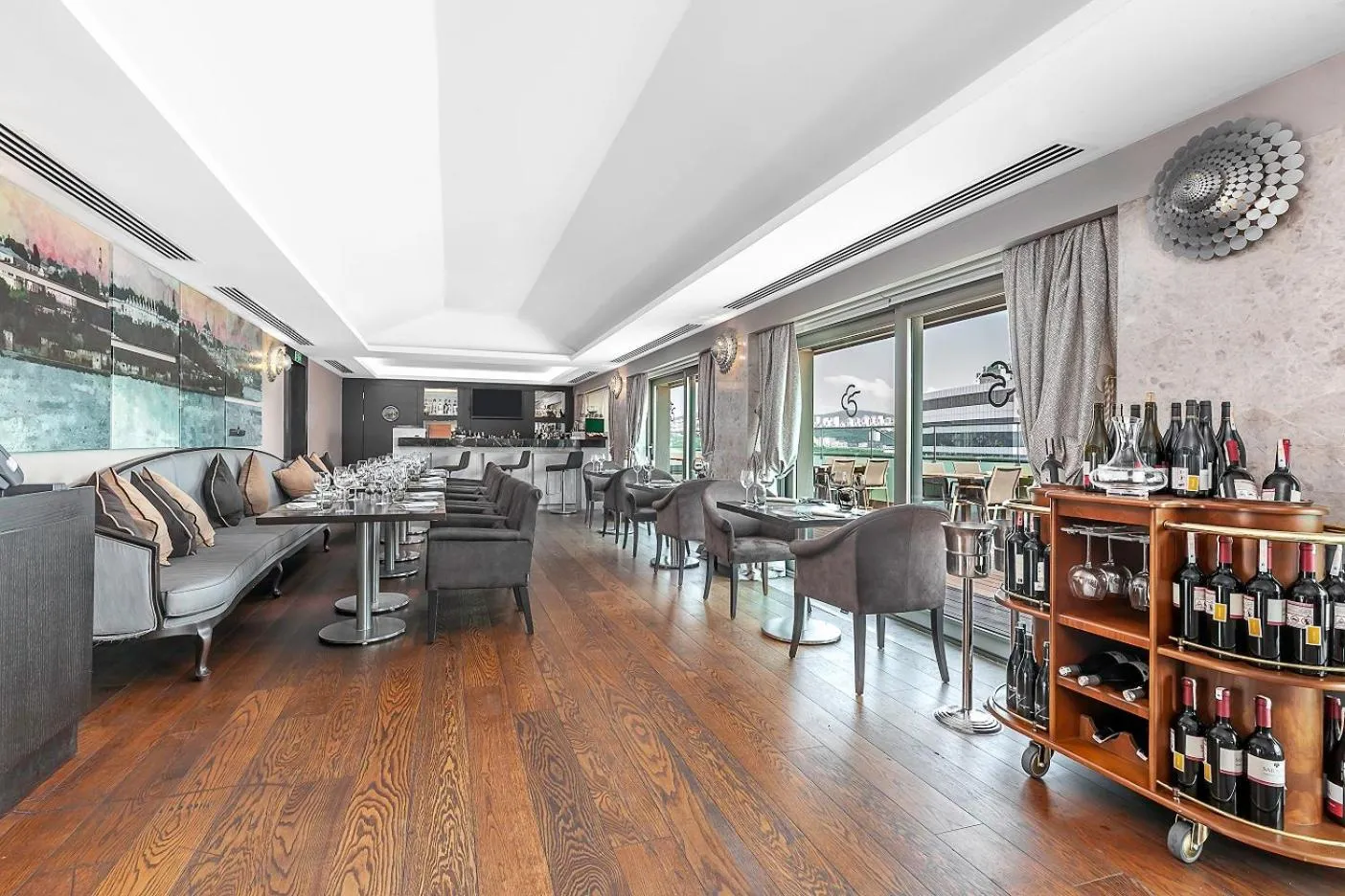 Restaurant/places to eat in Dedeman Bostanci Istanbul Hotel & Convention Center