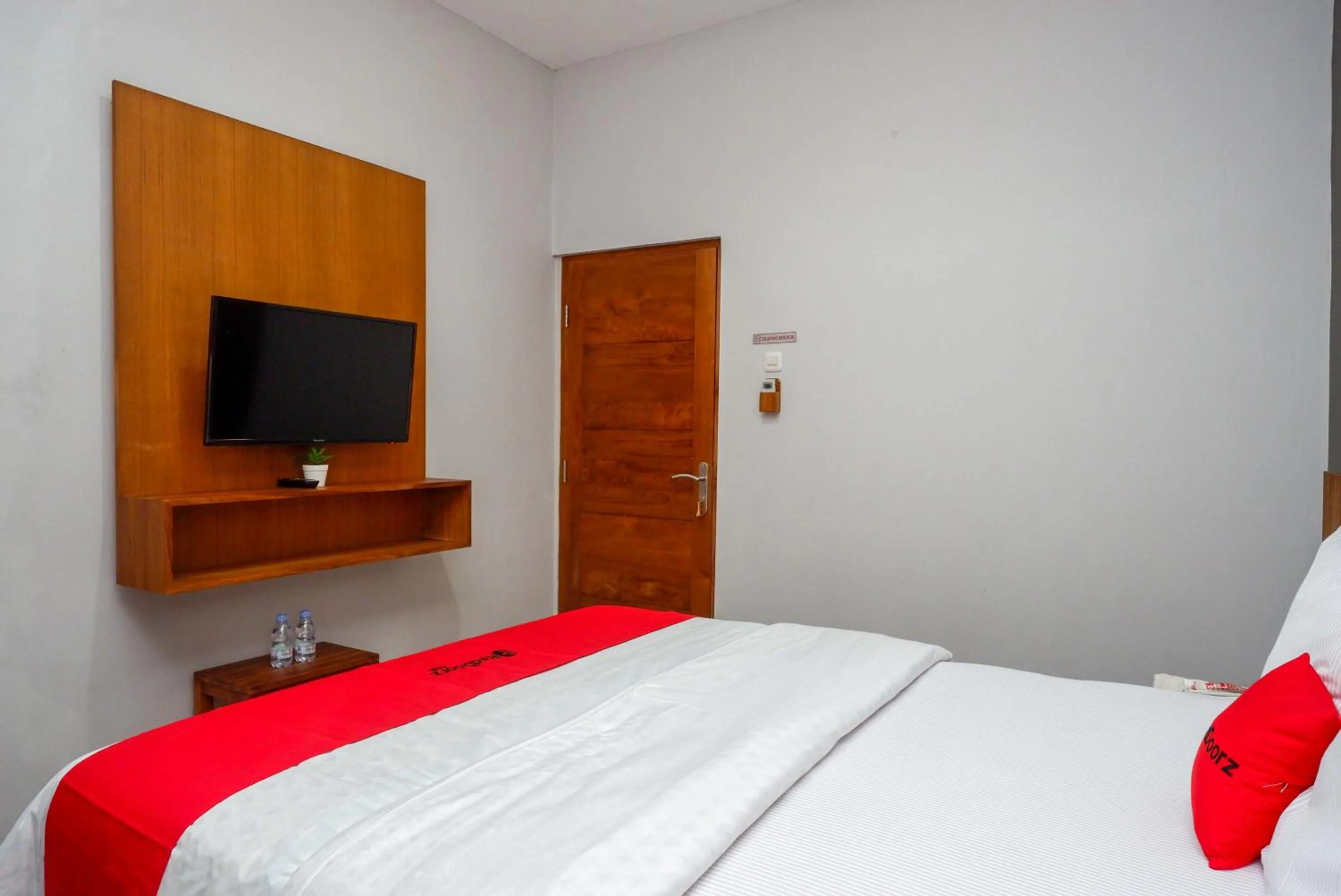 Bed in RedDoorz near XT Square 4