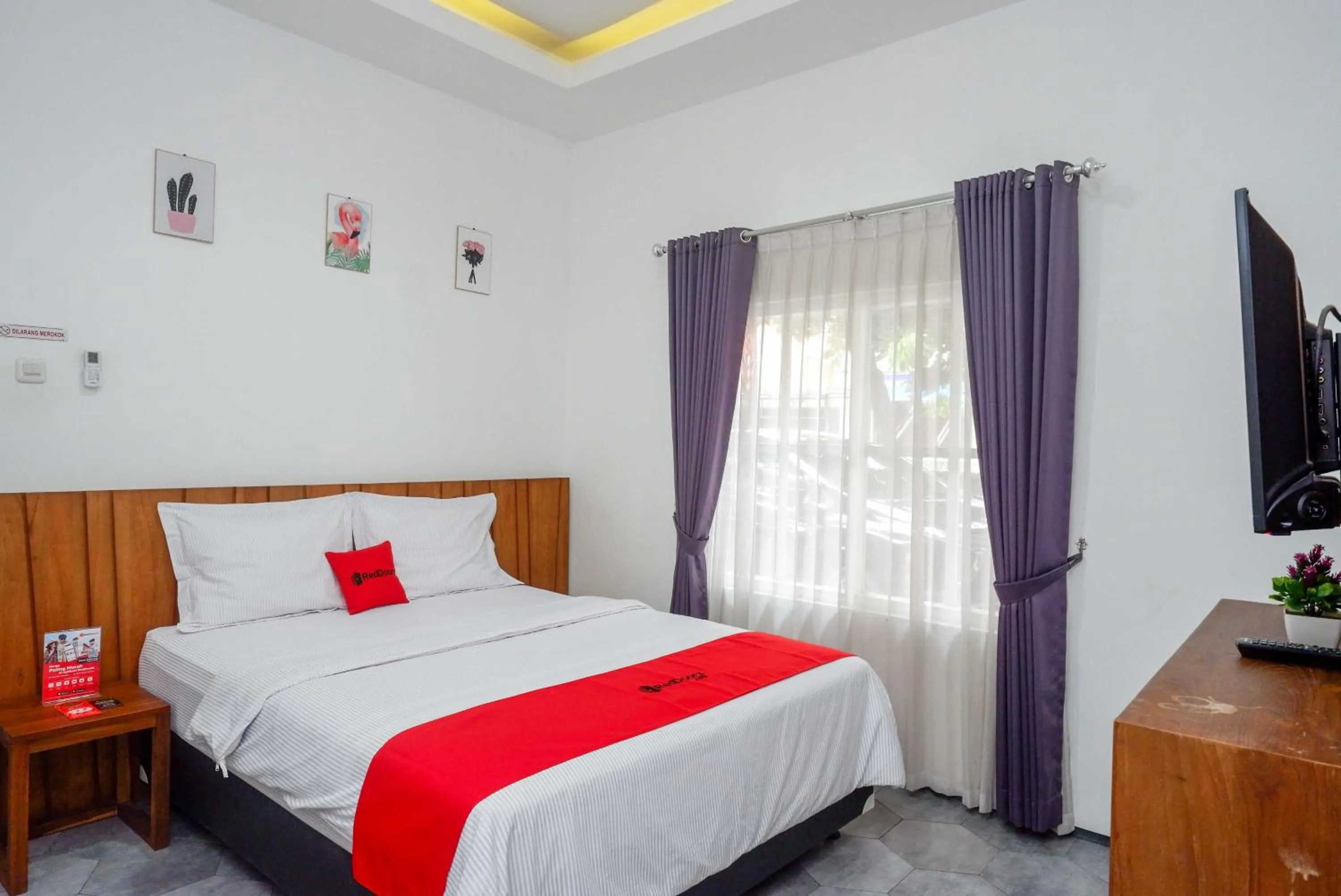 Bed in RedDoorz near XT Square 4