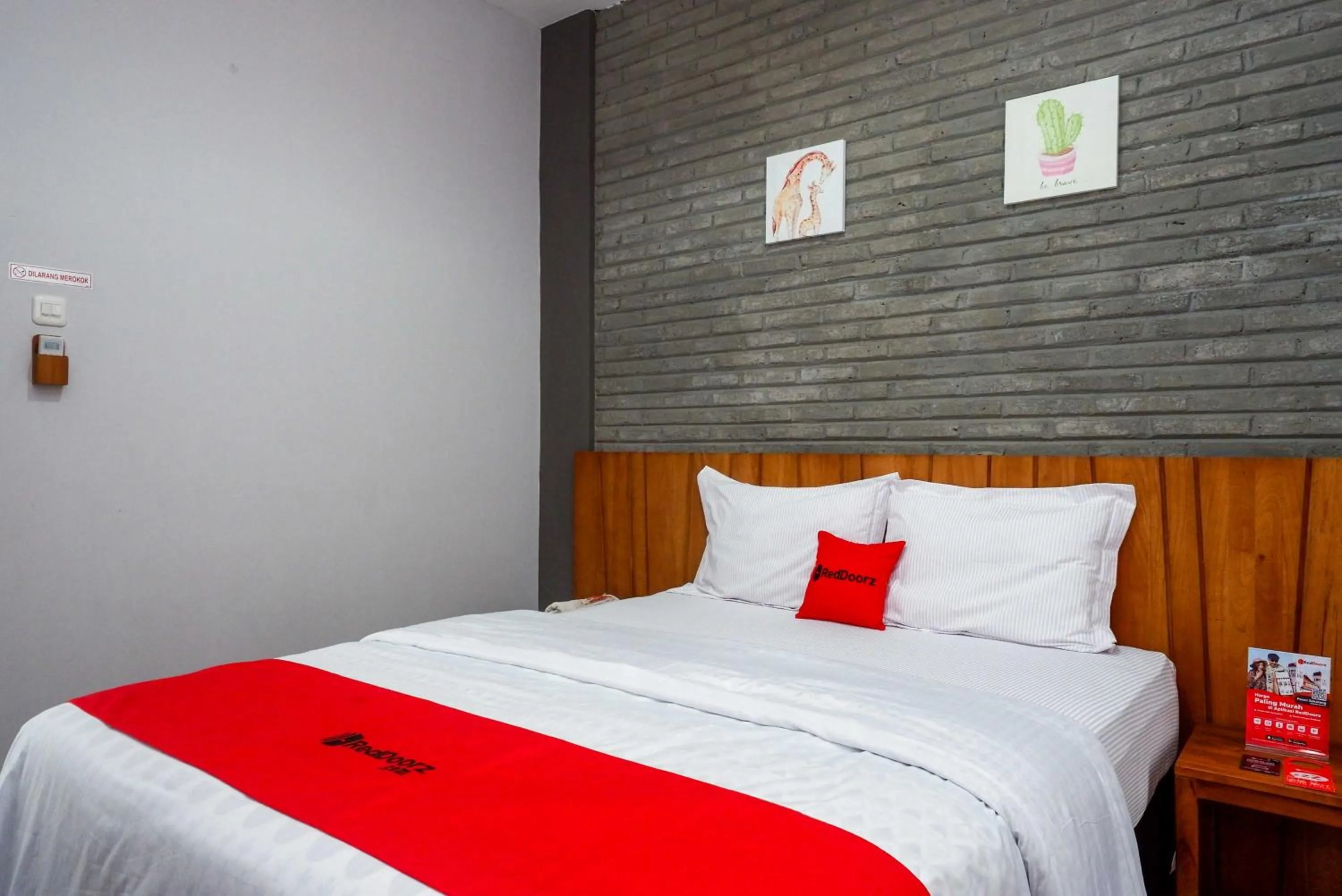 Bed in RedDoorz near XT Square 4