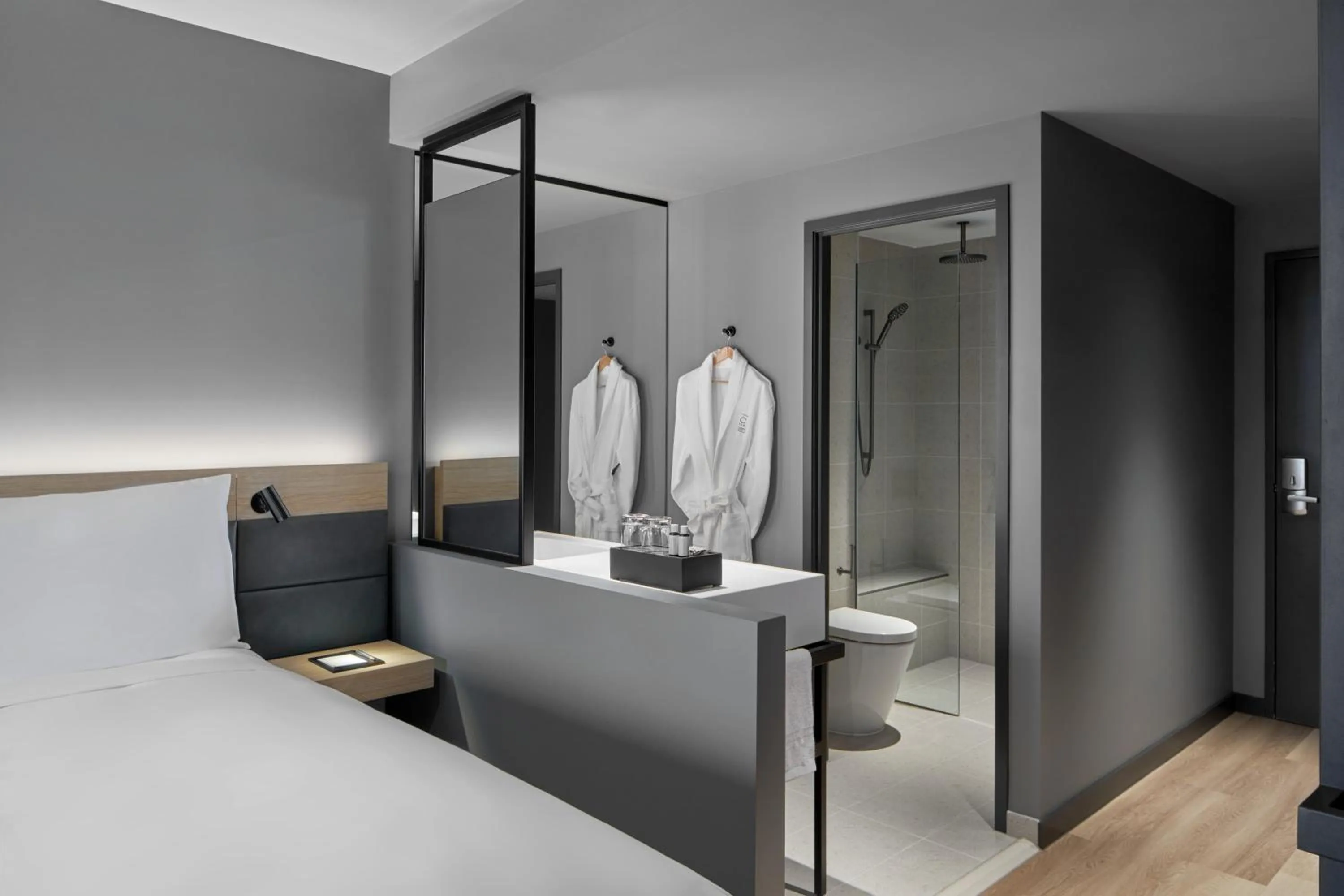 Toilet, Bed in AC Hotel by Marriott Melbourne Southbank