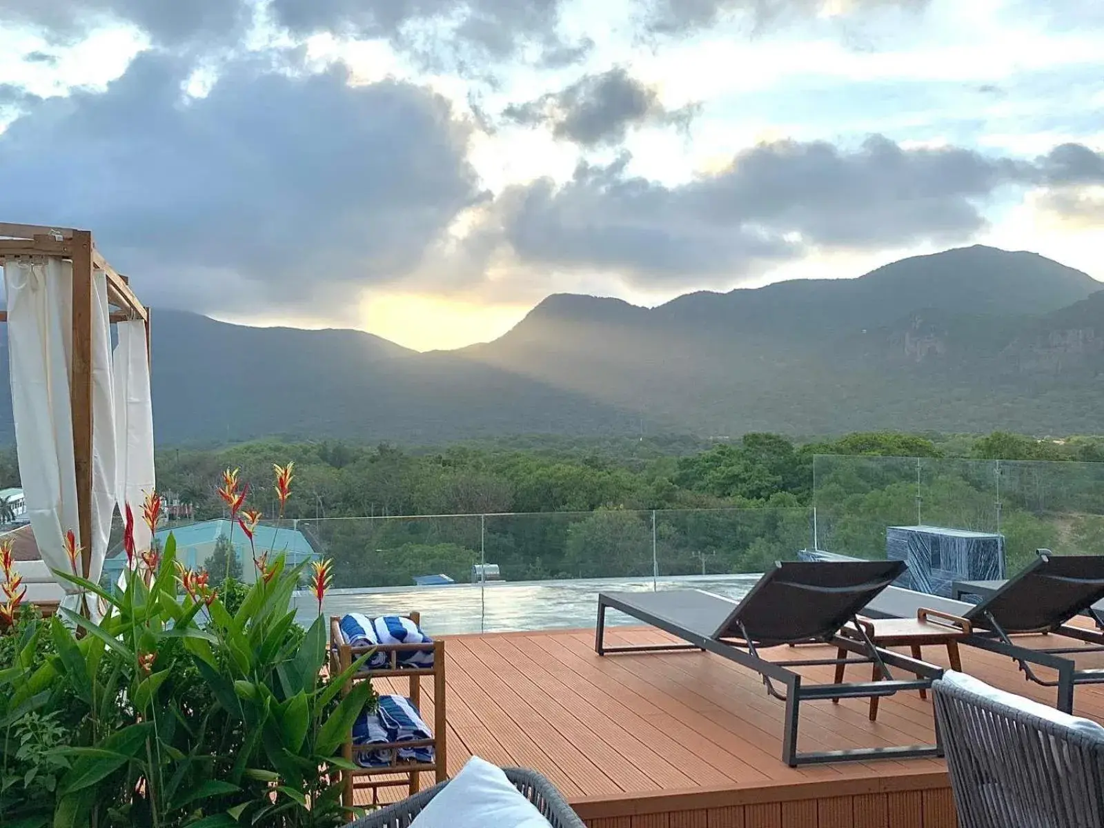 Swimming pool in The Mystery Con Dao Swimming pool in The Mystery Con Dao