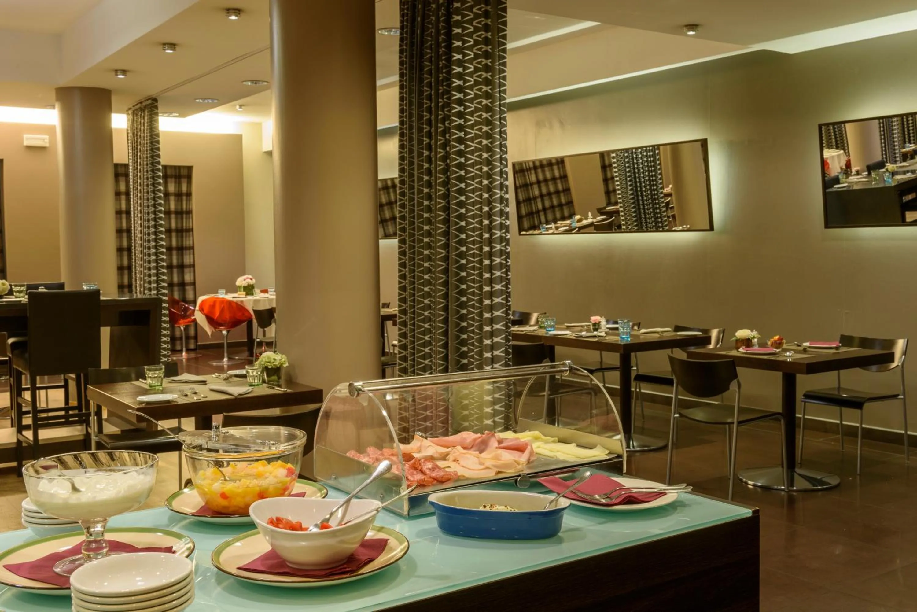 Food and drinks in First Hotel Malpensa