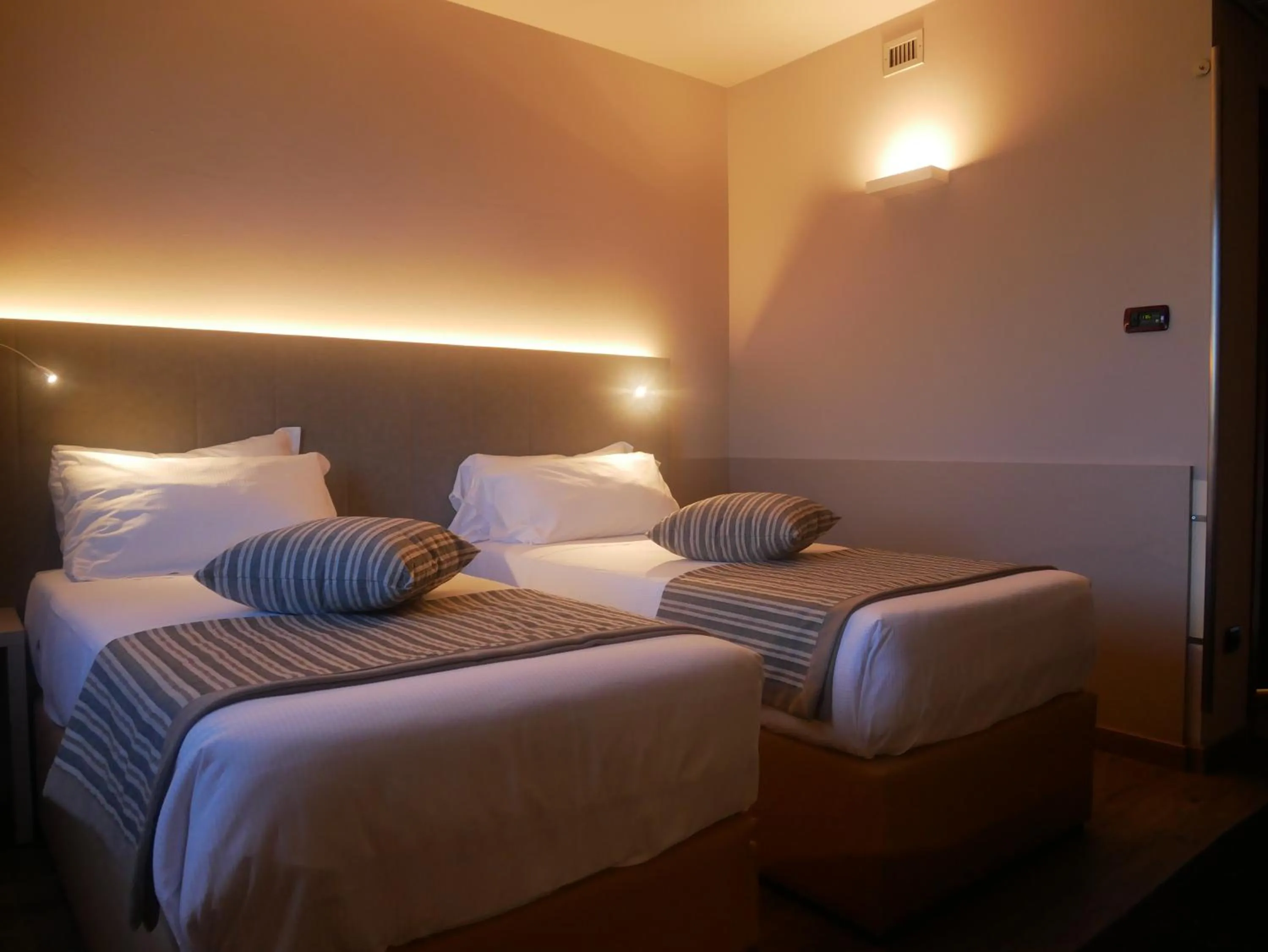 Bed in First Hotel Malpensa