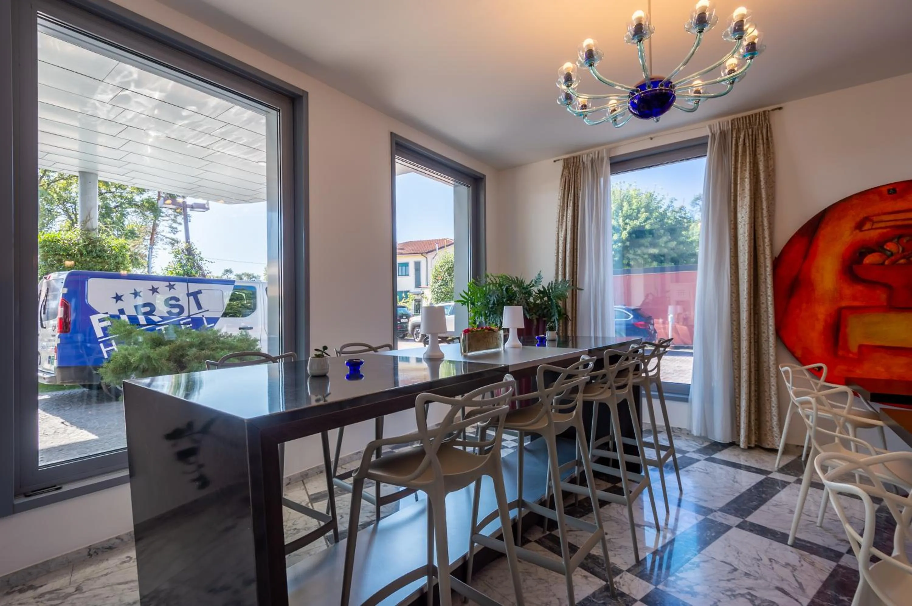 Lounge or bar in First Hotel Malpensa