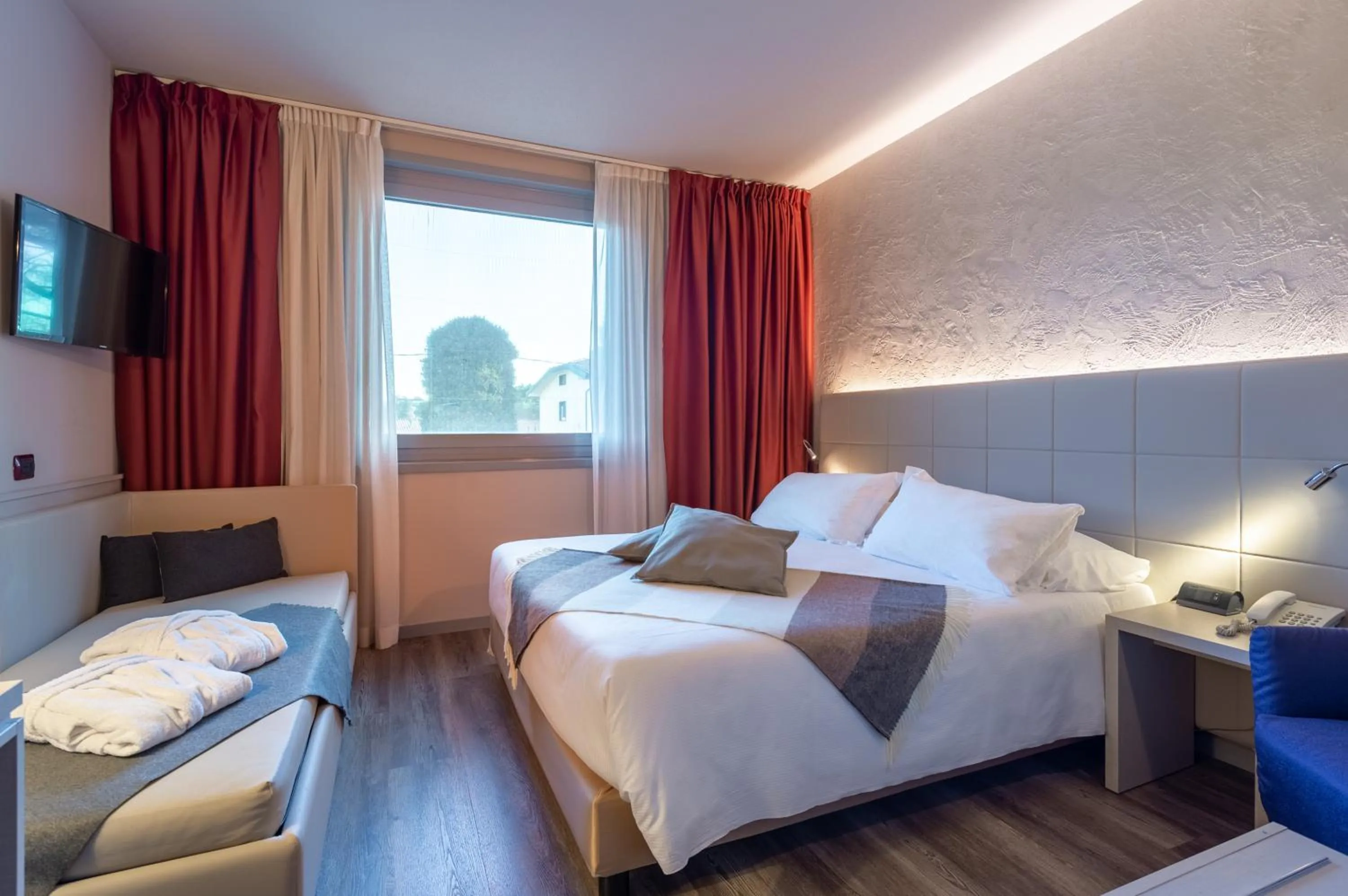 Bed in First Hotel Malpensa