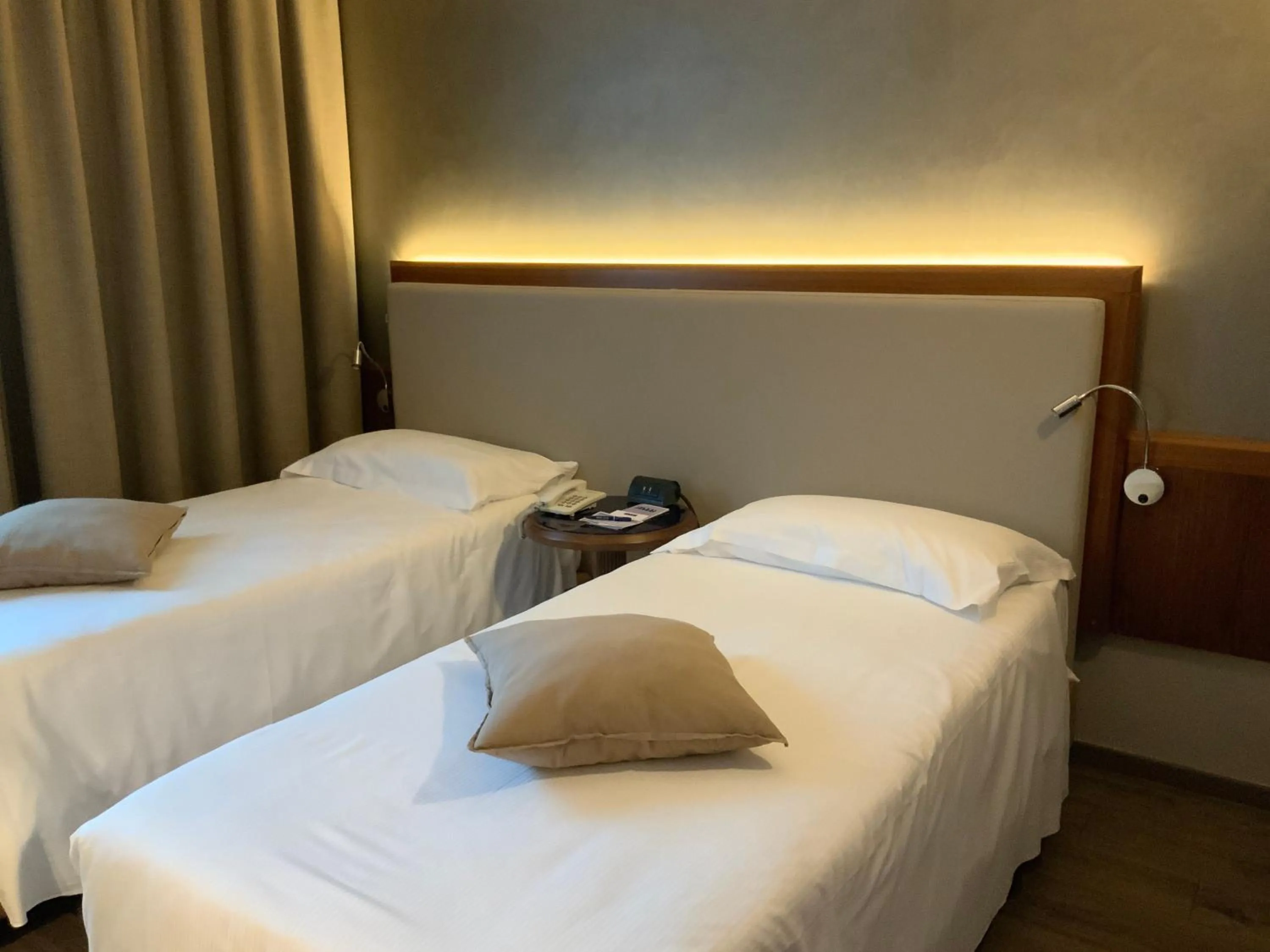 Bed in First Hotel Malpensa