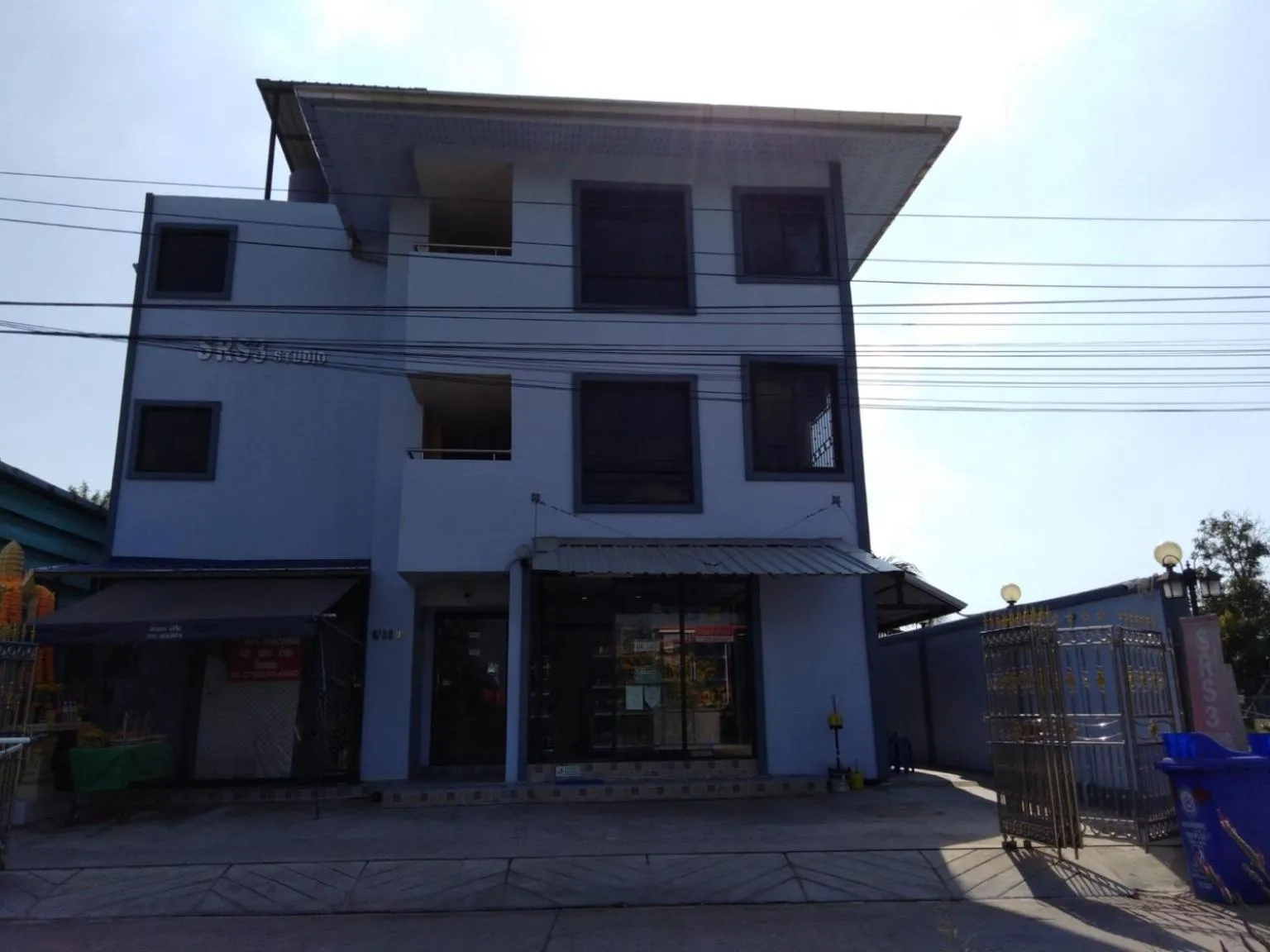 SRS3 STUDIO APARTMENT