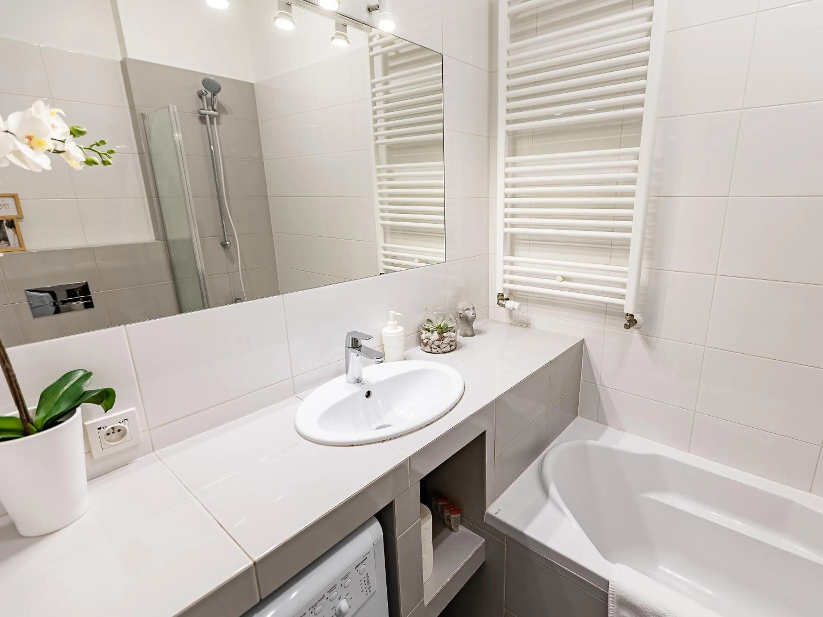 Bathroom in Kolejowa ApartHotel