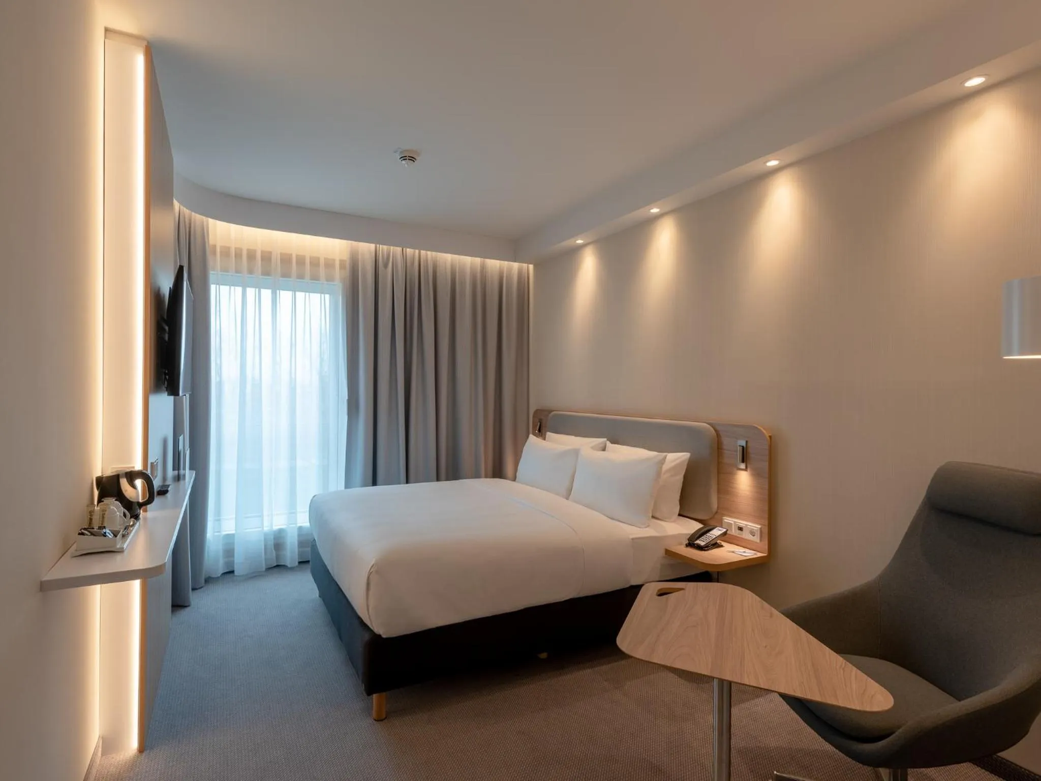 Bed in Holiday Inn Express - MUNICH NORTH by IHG