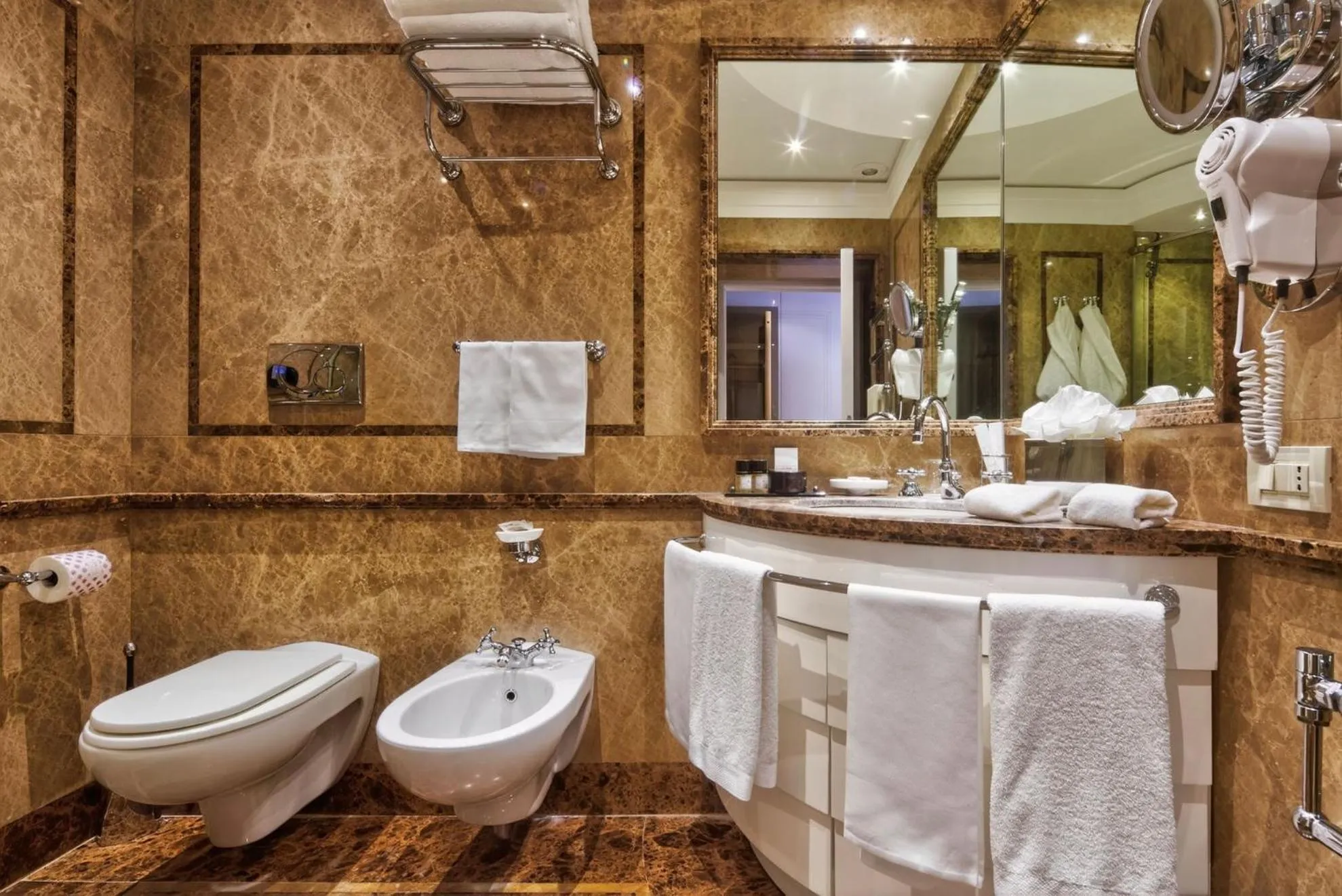 Toilet in Canaletto Luxury Suites - San Marco Luxury