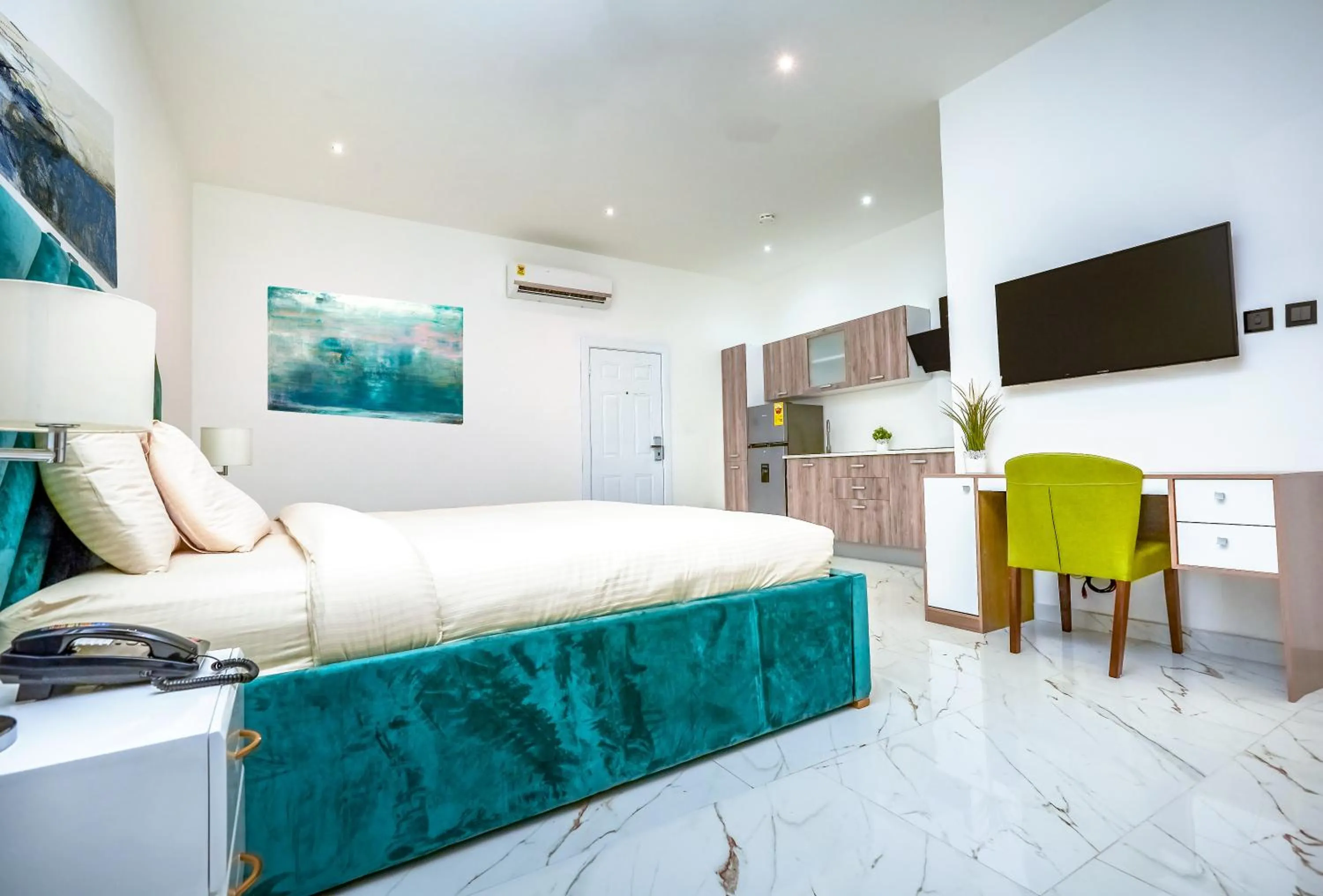 TV and multimedia in Maple Homes