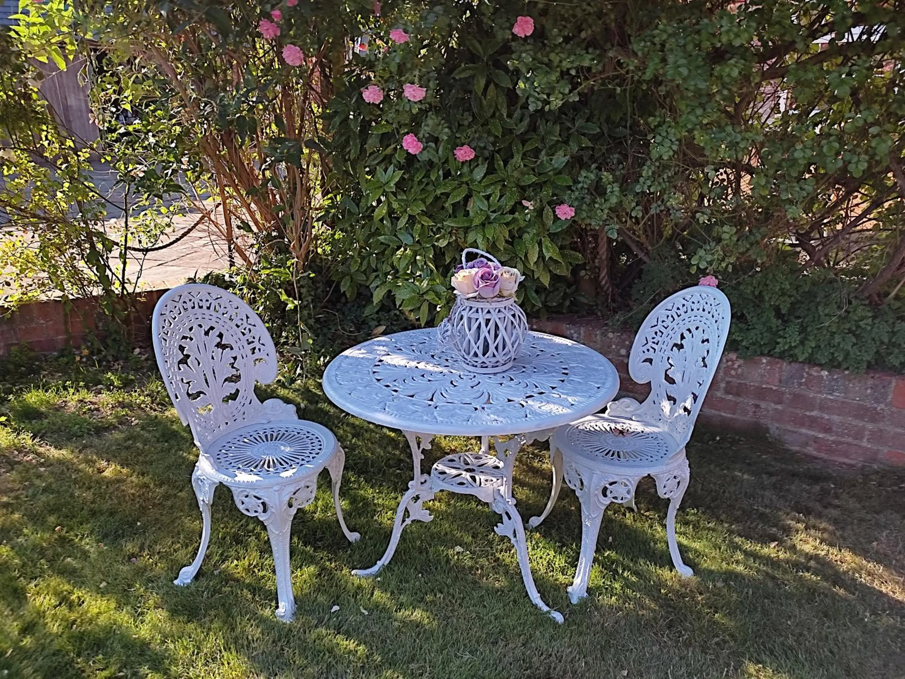 Garden in The Cheesehouse - Seven ensuite bedrooms