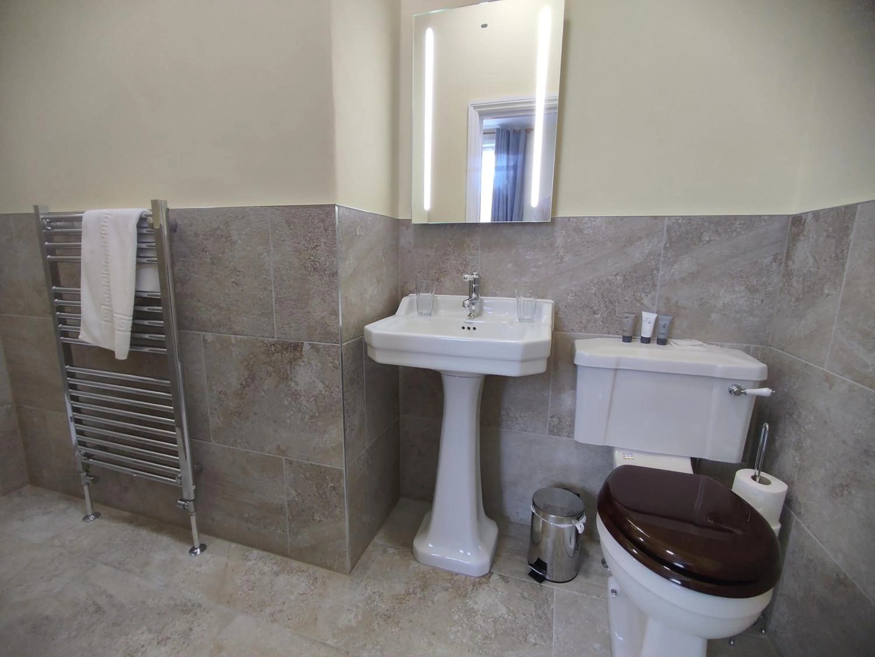 Bathroom in The Cheesehouse - Seven ensuite bedrooms